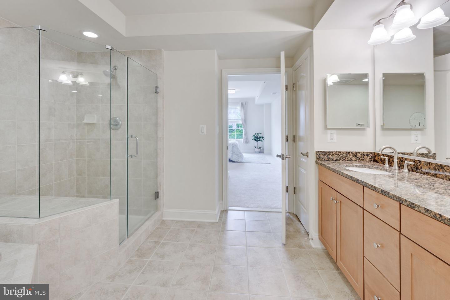 320 S West STREET Unit: 304