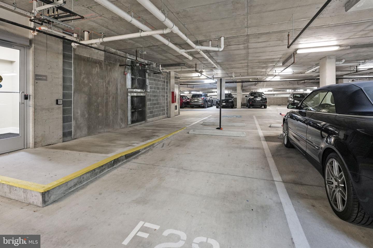 320 S West STREET Unit: 304