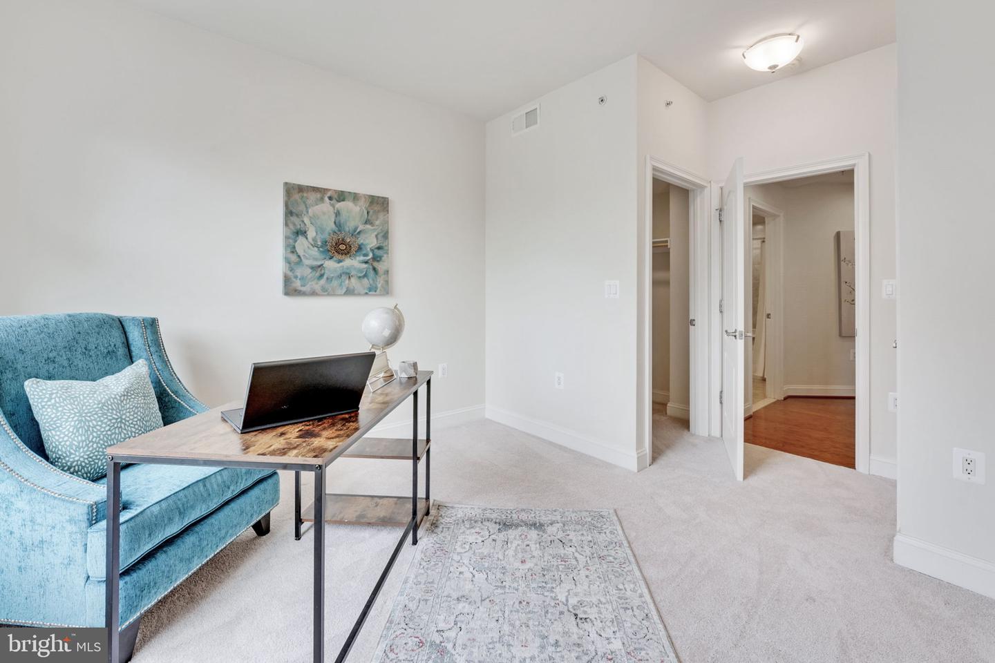 320 S West STREET Unit: 304