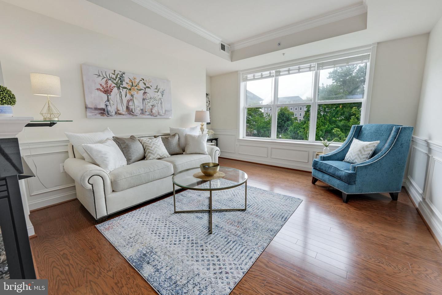320 S West STREET Unit: 304
