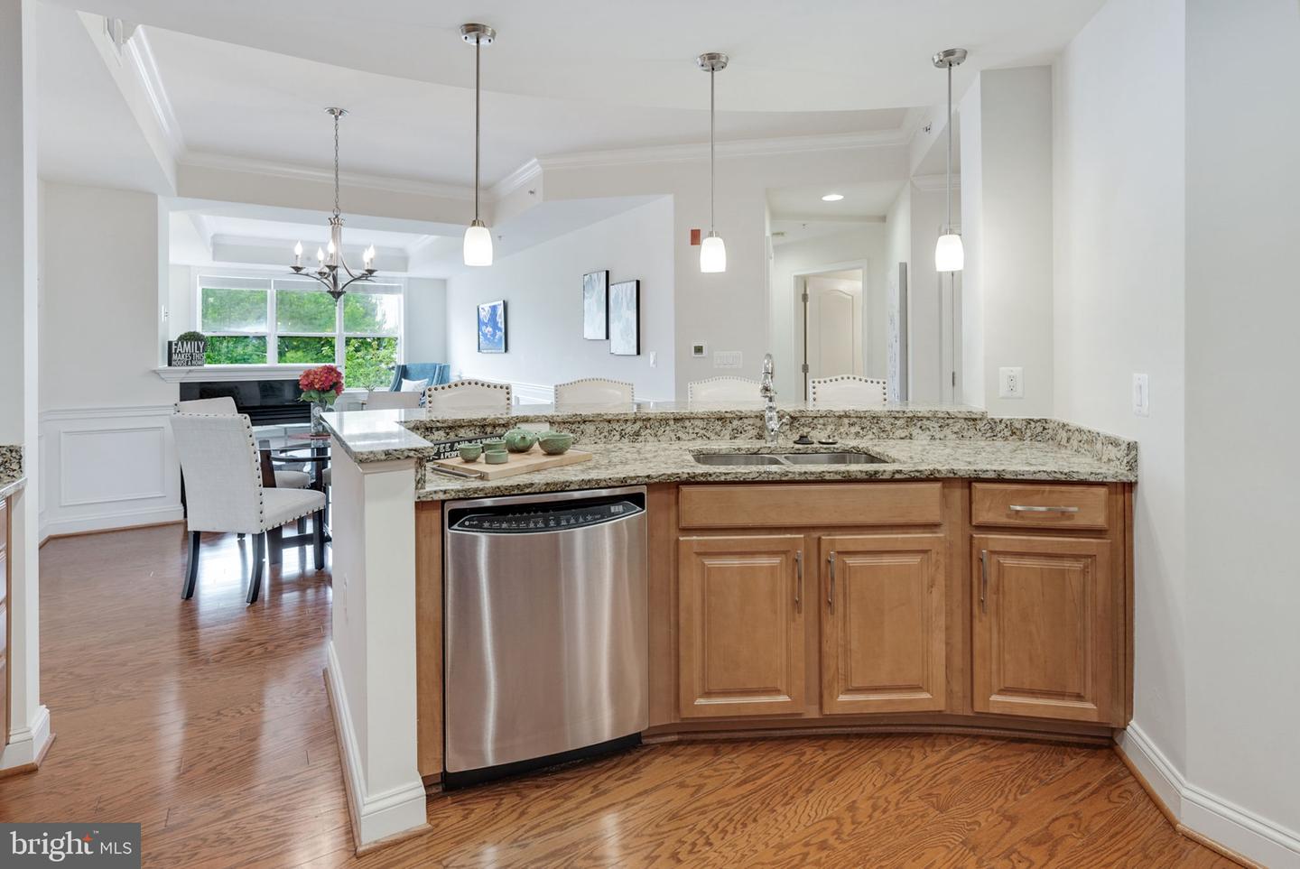 320 S West STREET Unit: 304