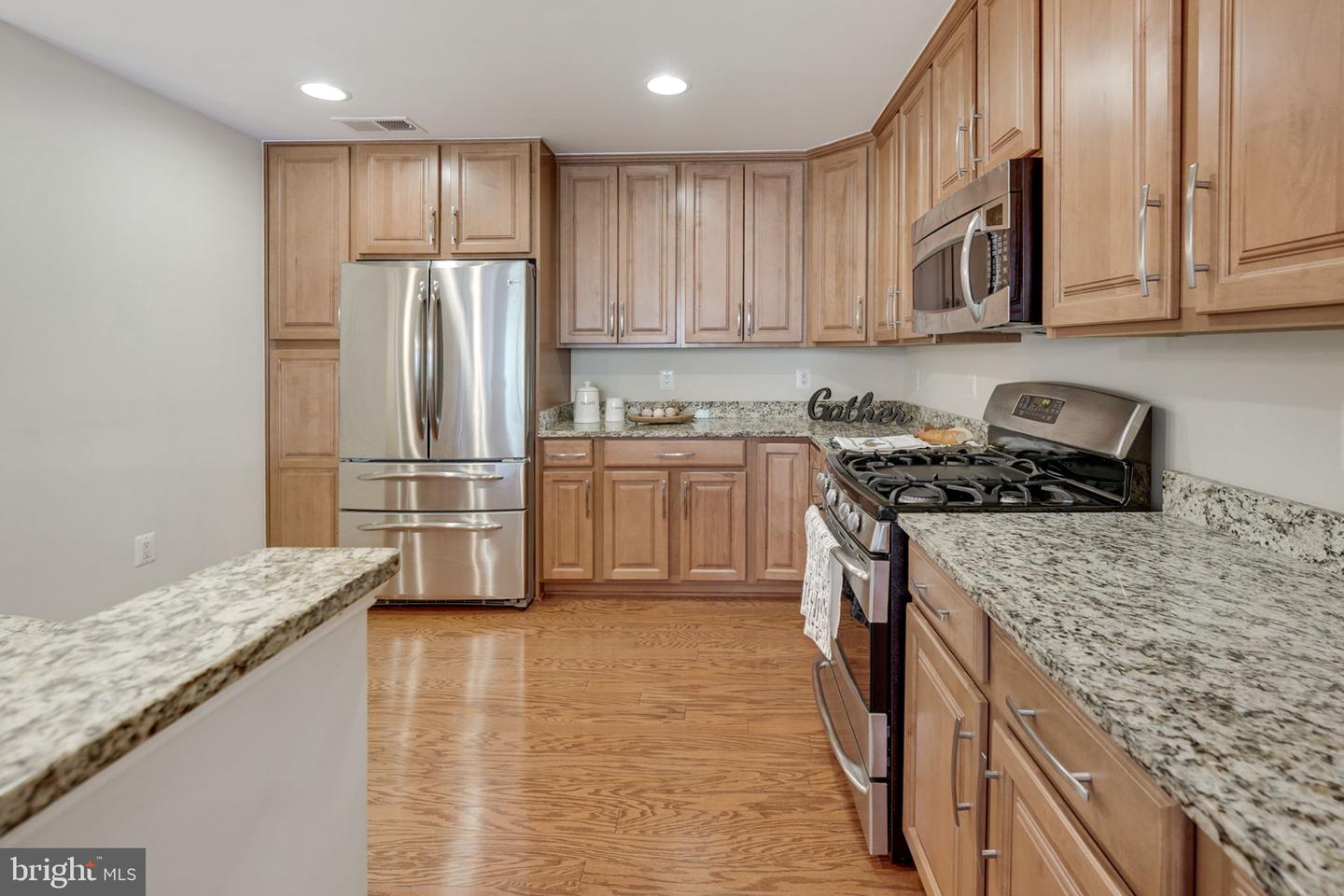 320 S West STREET Unit: 304