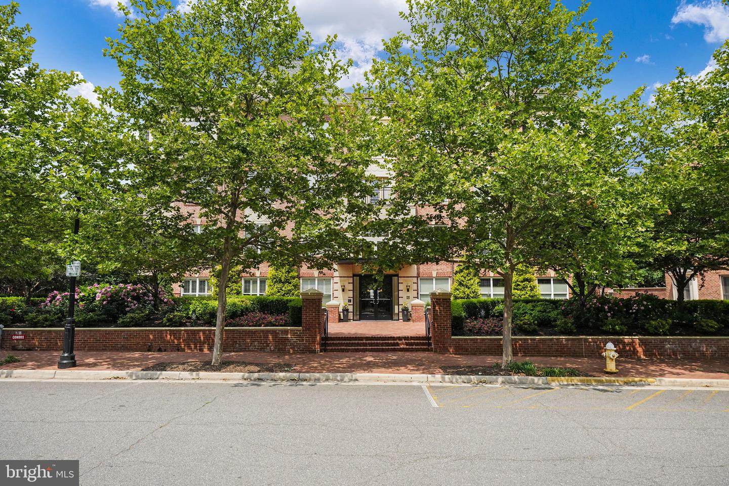 320 S West STREET Unit: 304
