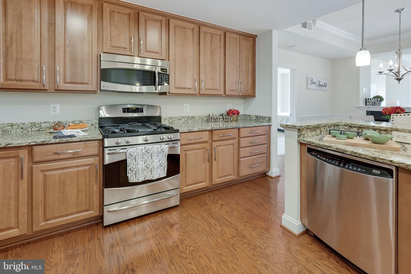 320 S West STREET Unit: 304