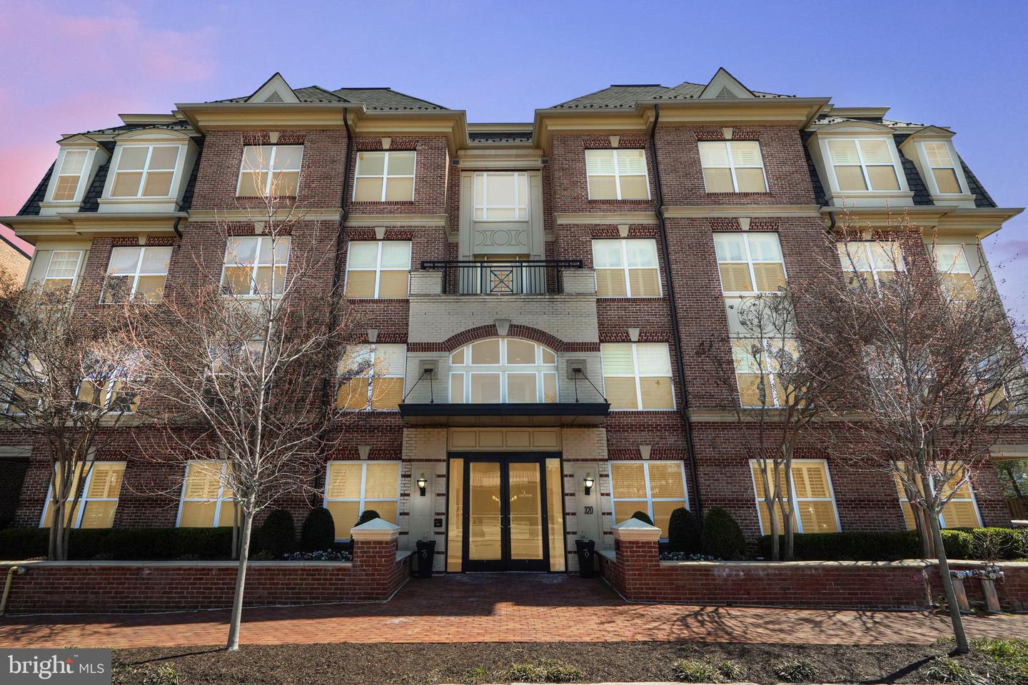 320 S West STREET Unit: 304