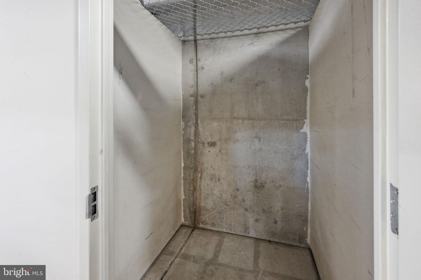 320 S West STREET Unit: 304
