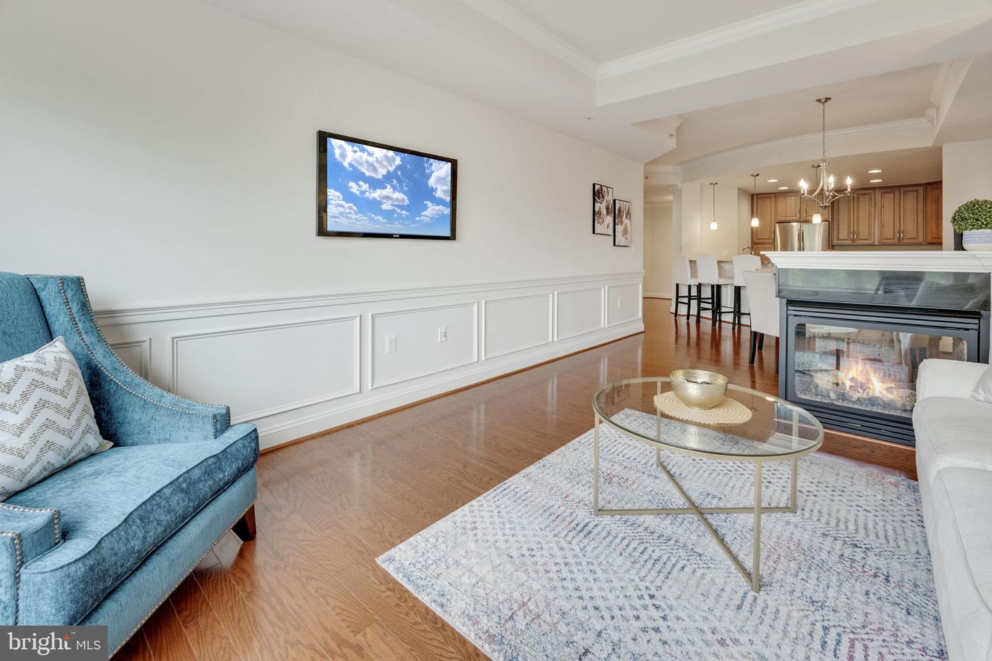 320 S West STREET Unit: 304