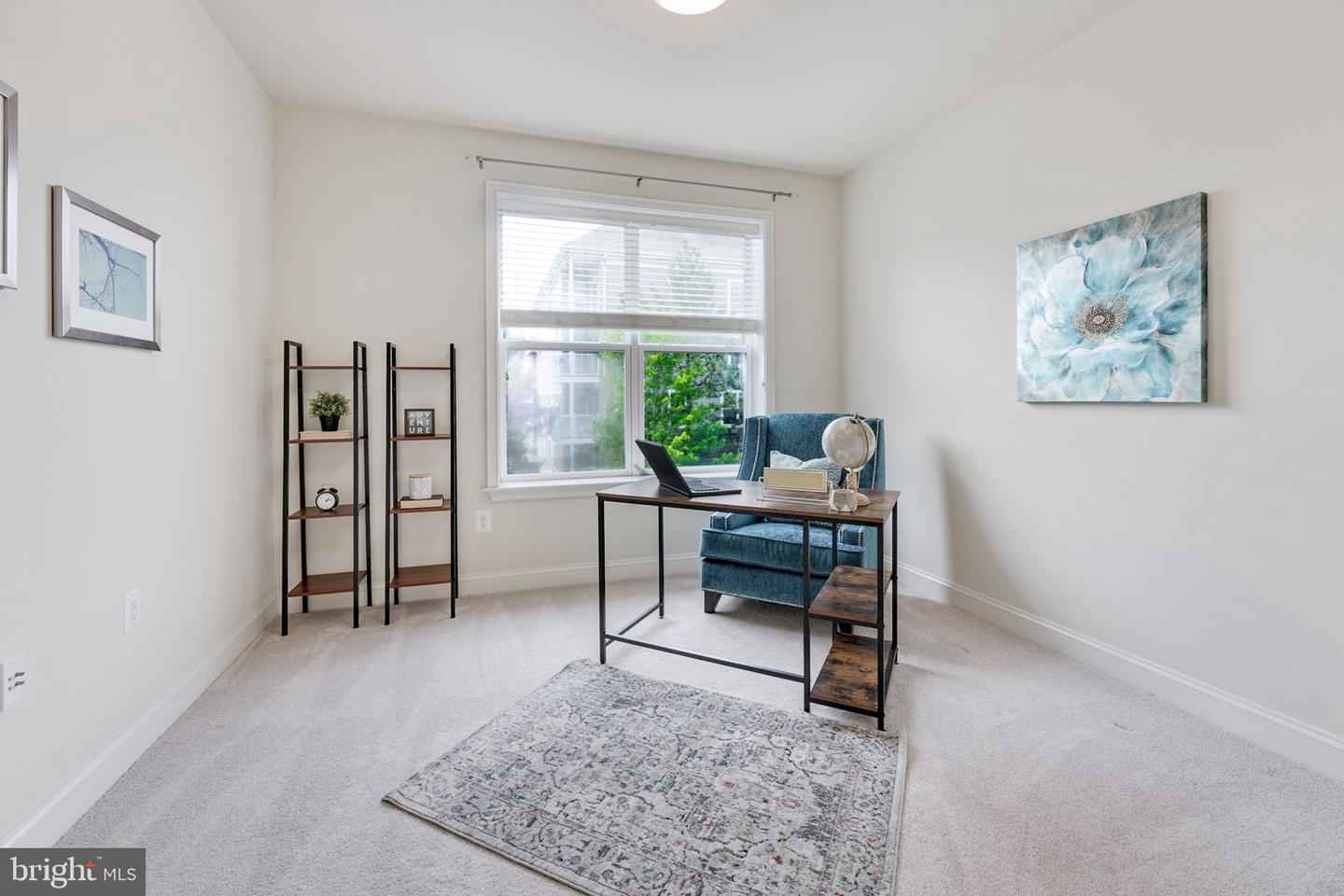 320 S West STREET Unit: 304