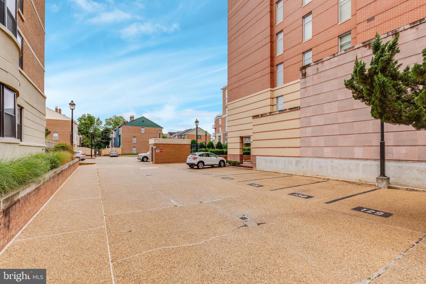 1200 Braddock PLACE Unit: 308