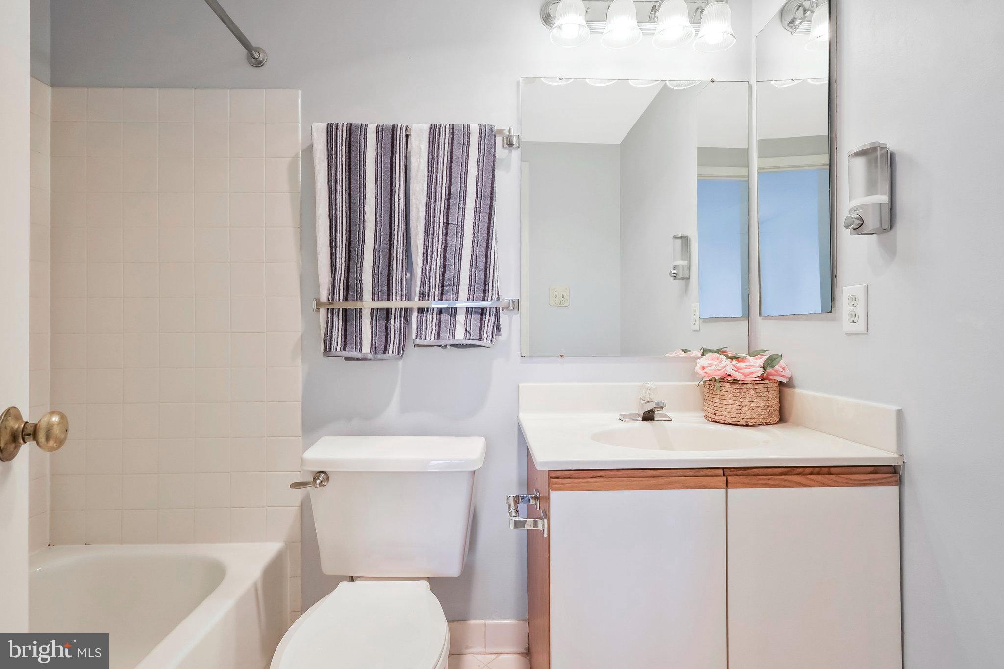301 S Reynolds STREET Unit: 404