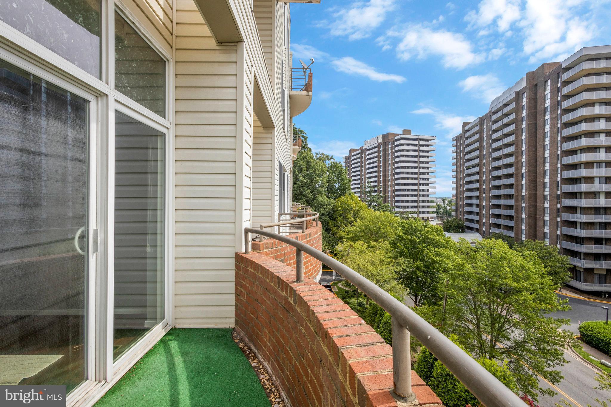 301 S Reynolds STREET Unit: 404