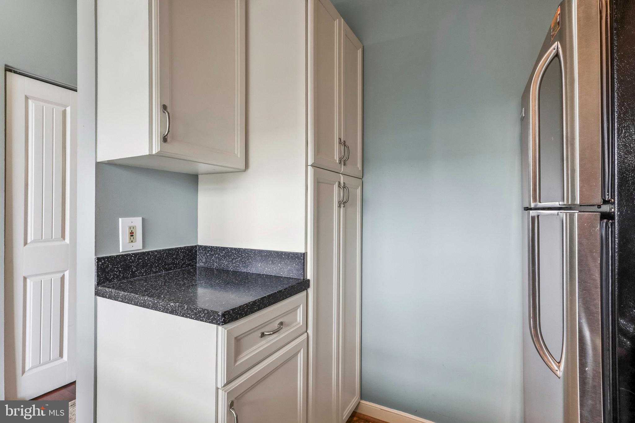 301 S Reynolds STREET Unit: 404