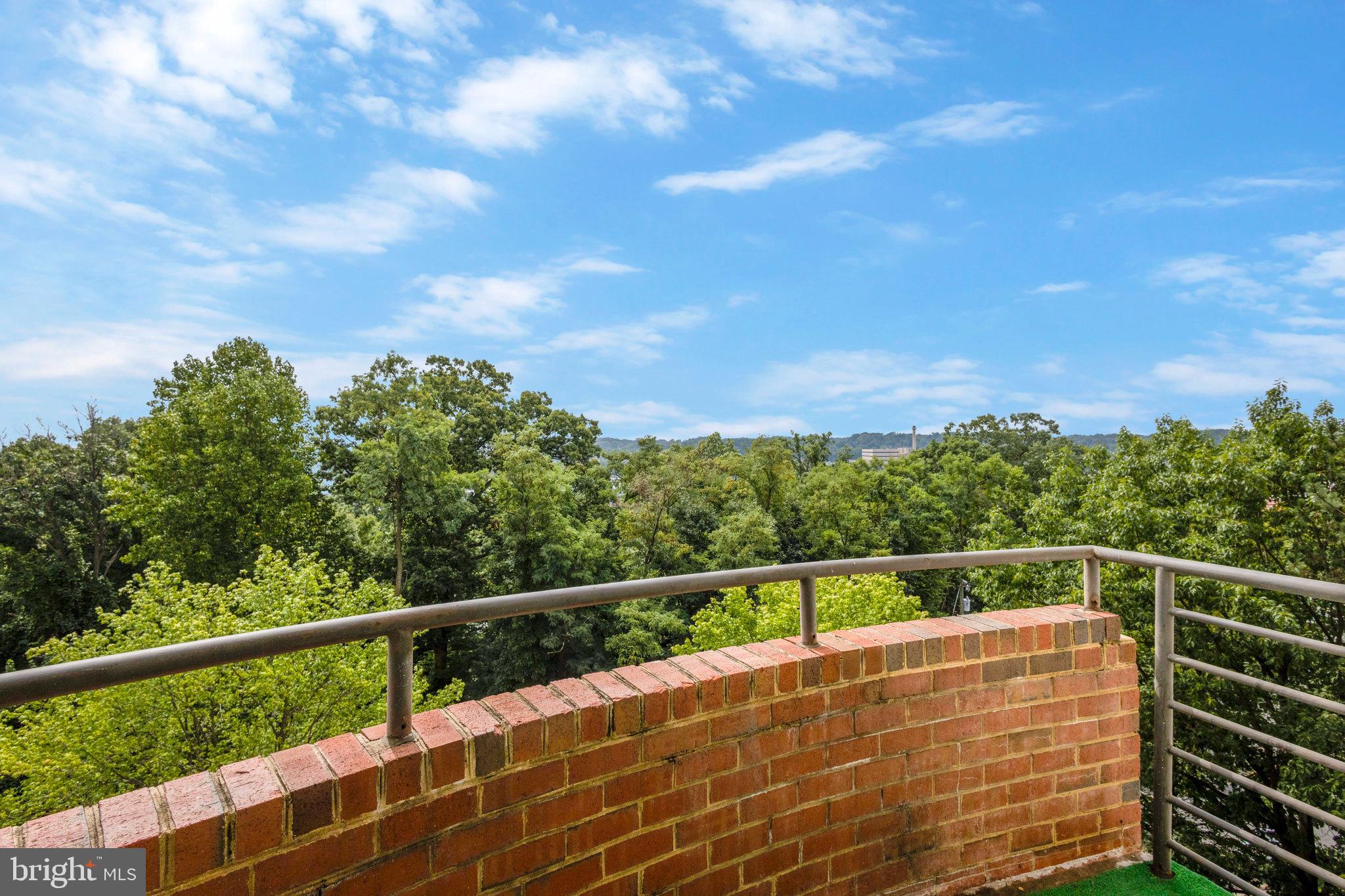 301 S Reynolds STREET Unit: 404