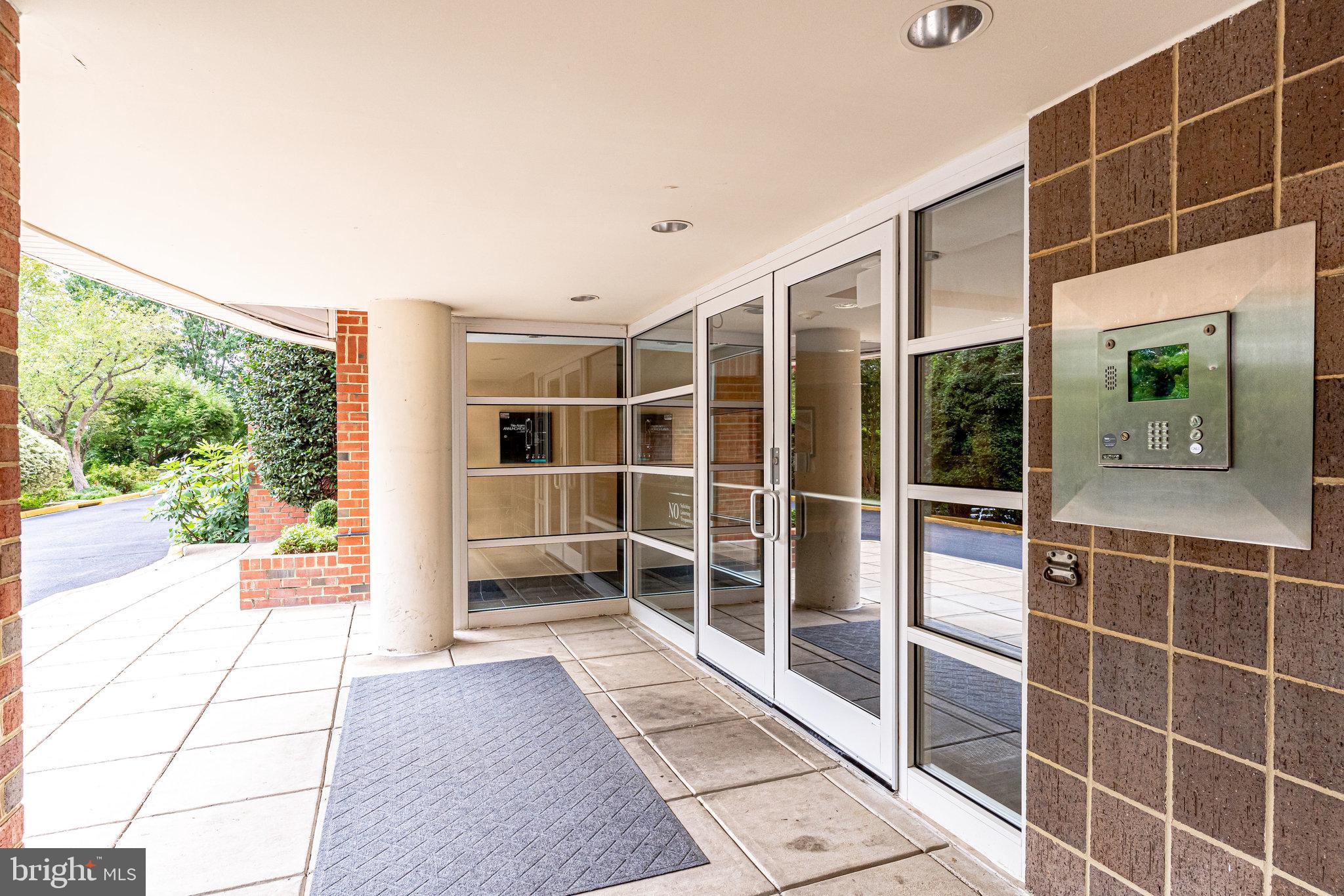 301 S Reynolds STREET Unit: 404