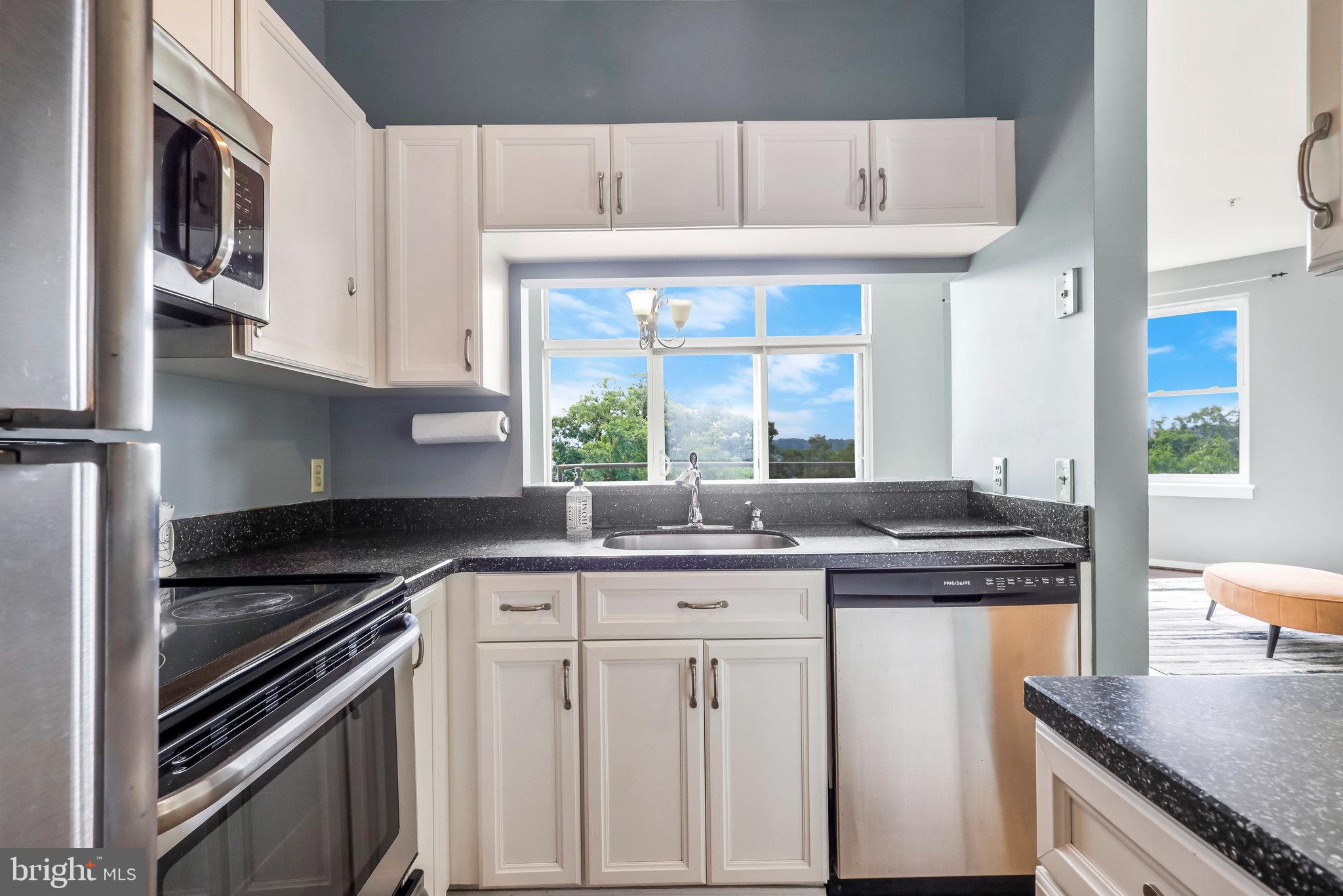 301 S Reynolds STREET Unit: 404