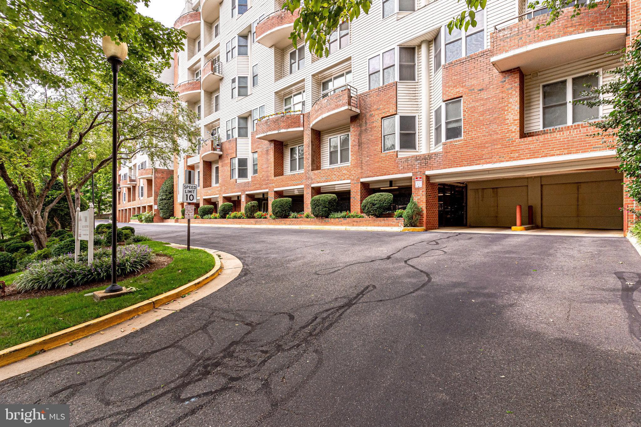 301 S Reynolds STREET Unit: 404