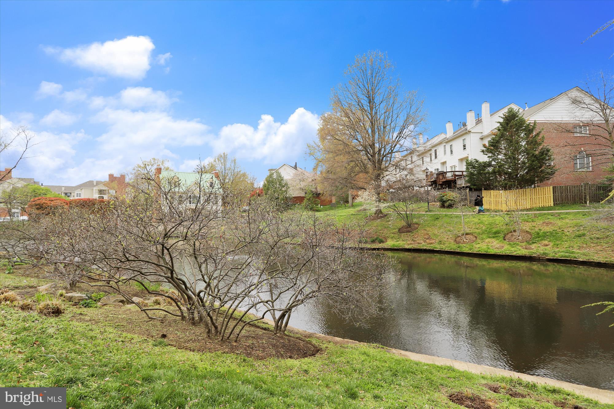 1258 Quaker Hill DRIVE