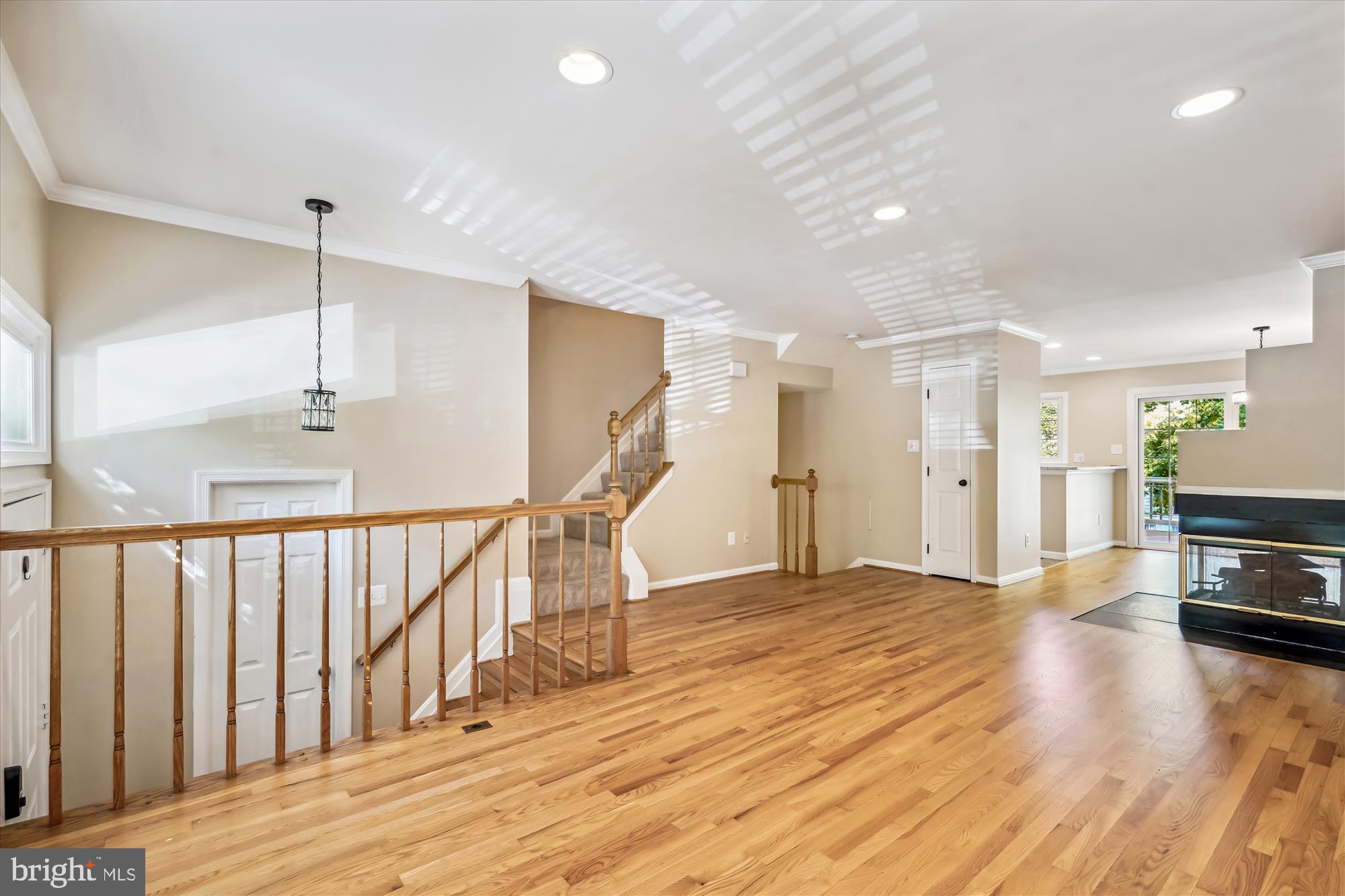 1258 Quaker Hill DRIVE