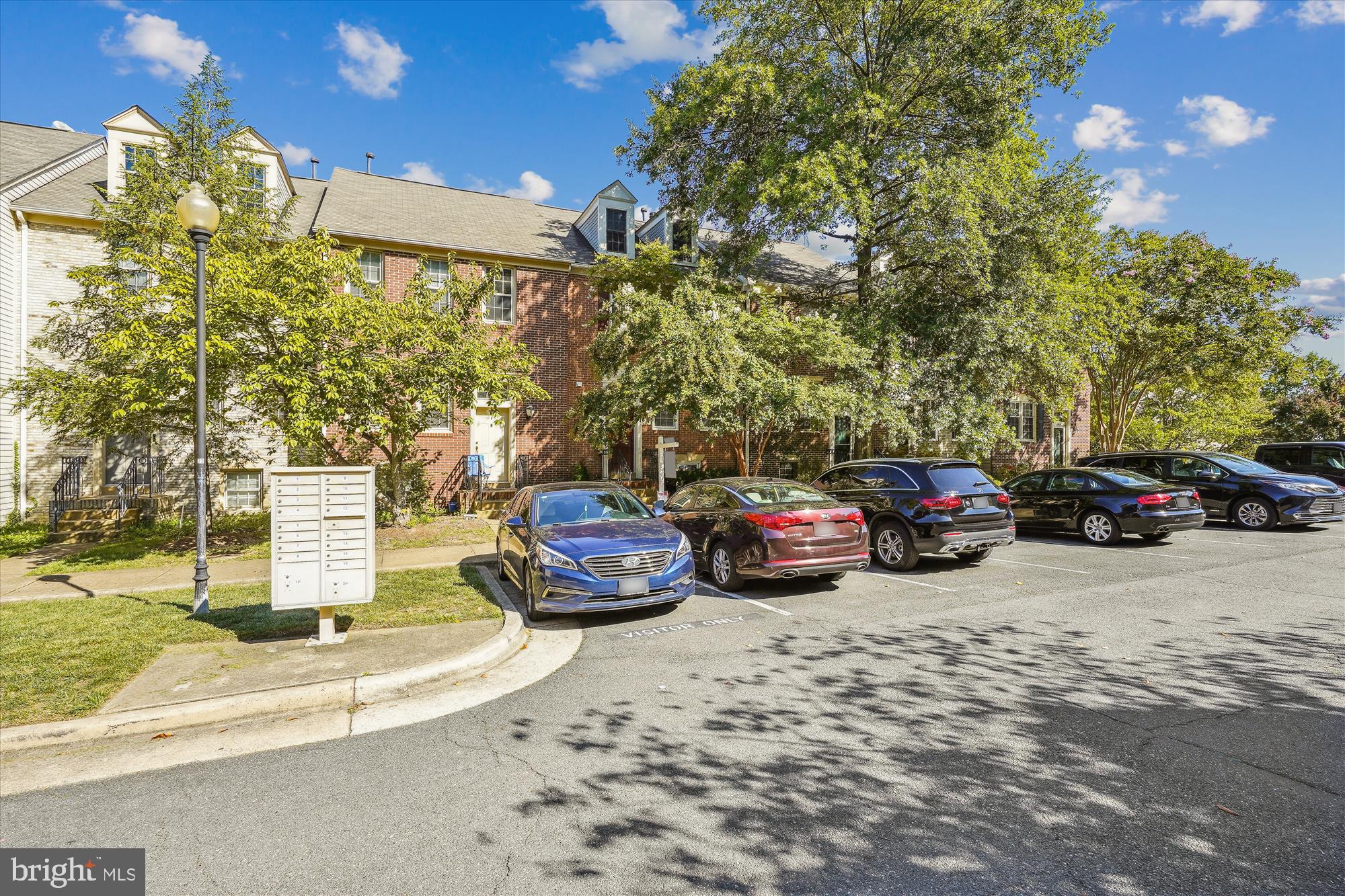 1258 Quaker Hill DRIVE