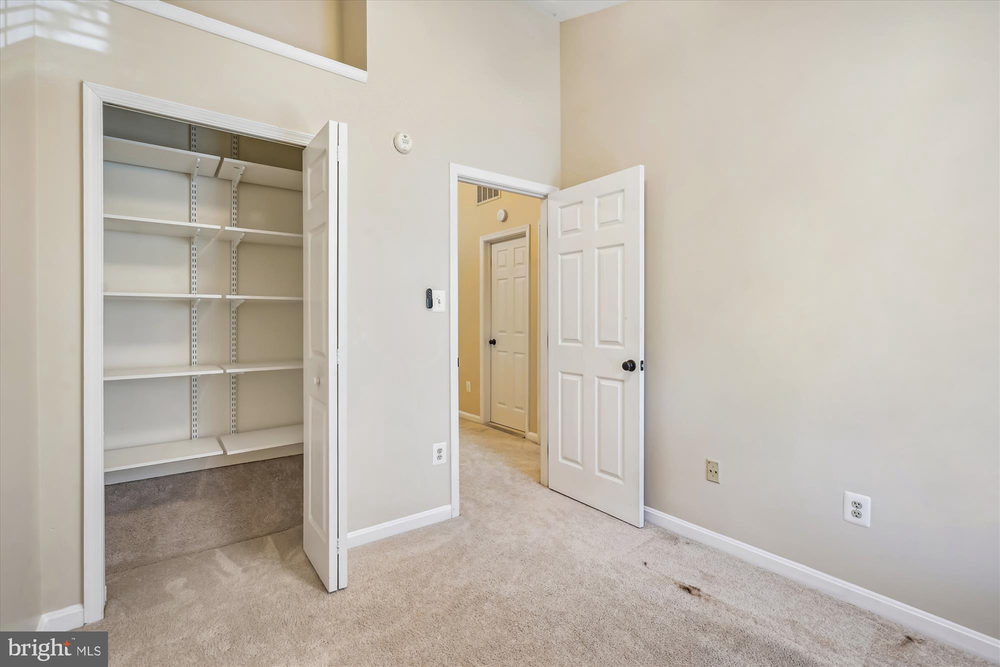 1258 Quaker Hill DRIVE