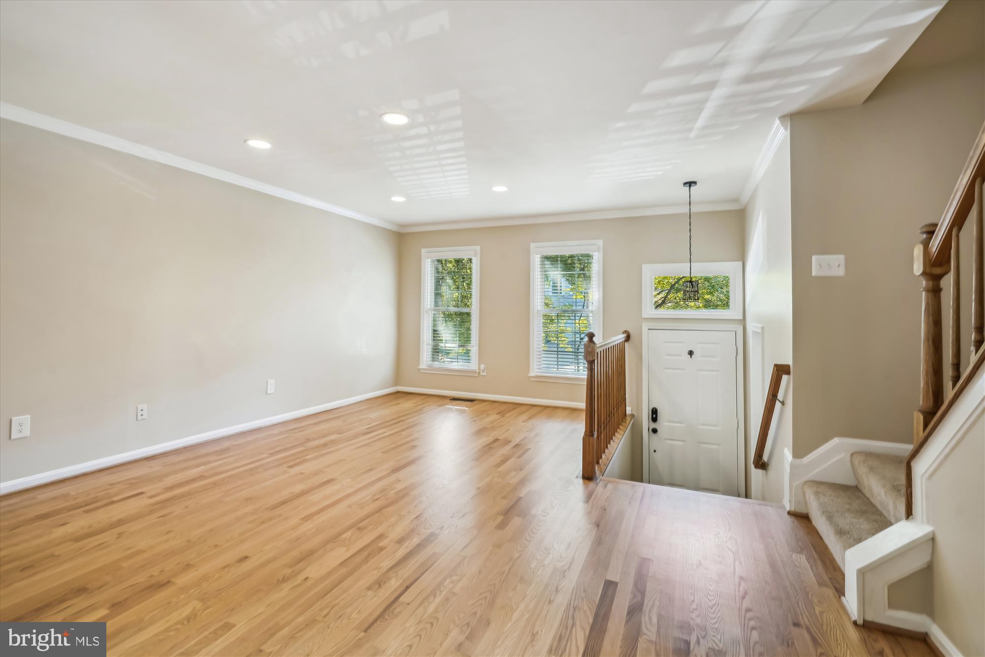 1258 Quaker Hill DRIVE