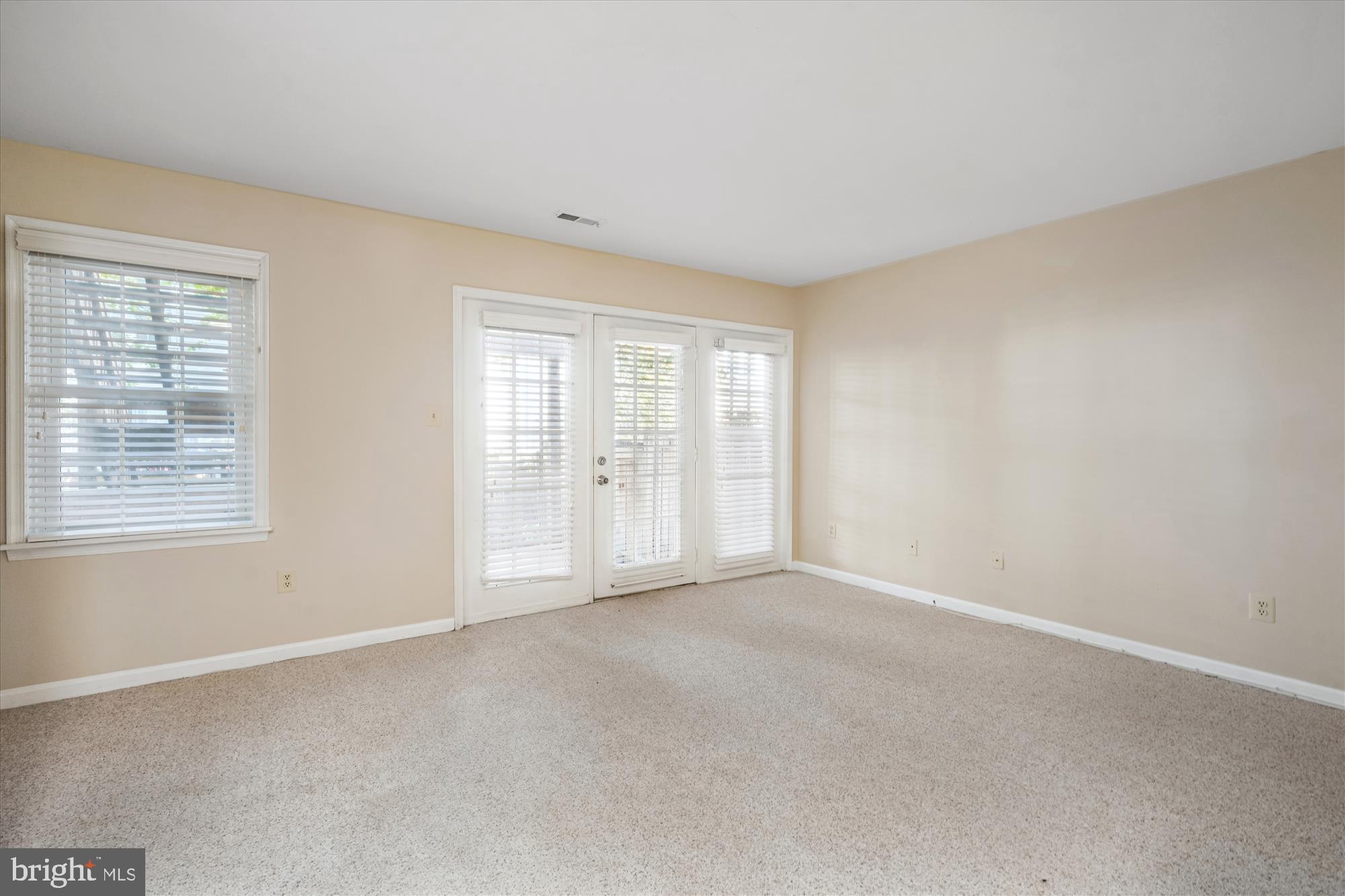 1258 Quaker Hill DRIVE