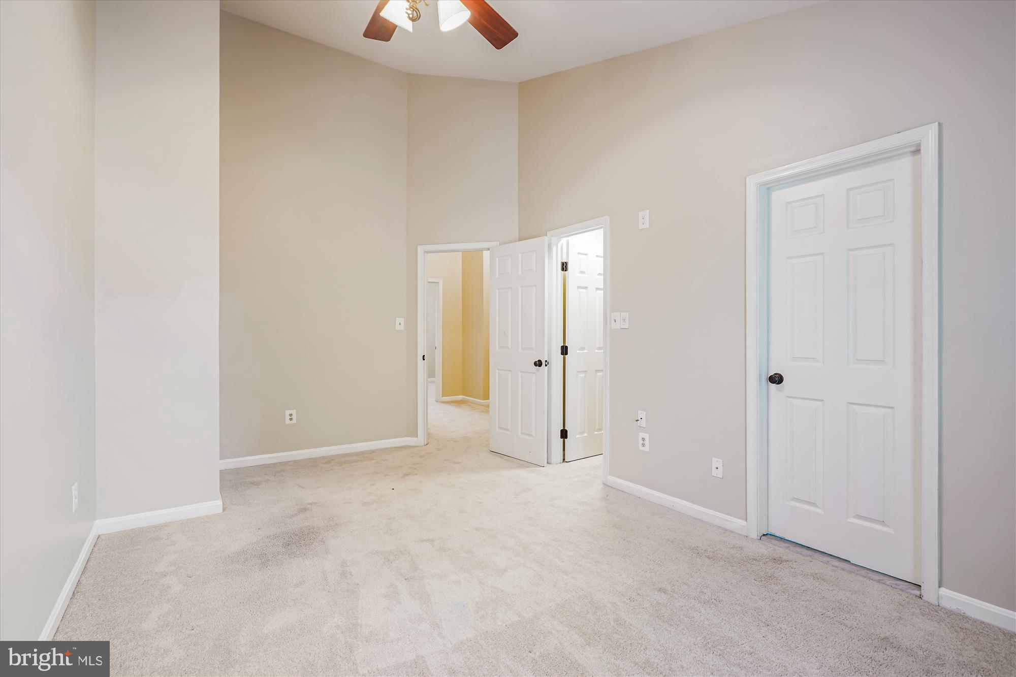 1258 Quaker Hill DRIVE