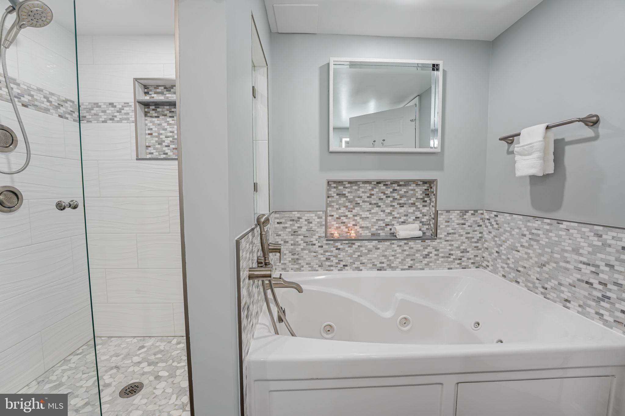 2181 Jamieson AVENUE Unit: 1501