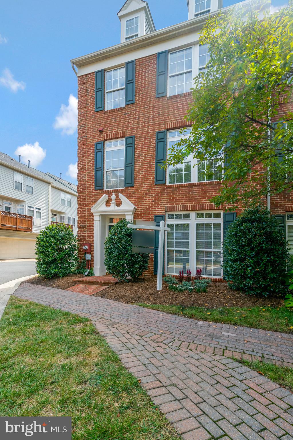 736 Catts Tavern DRIVE