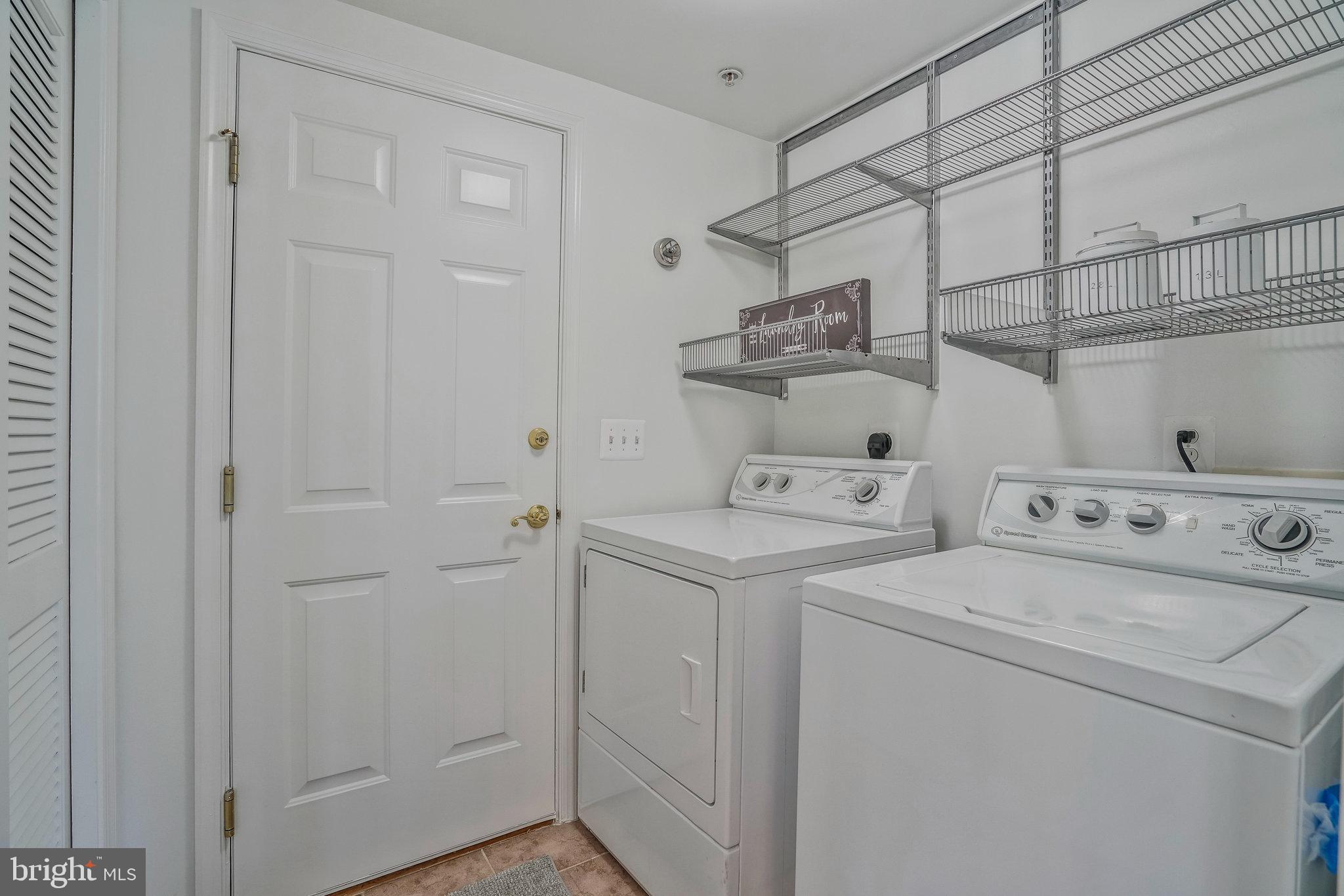 736 Catts Tavern DRIVE
