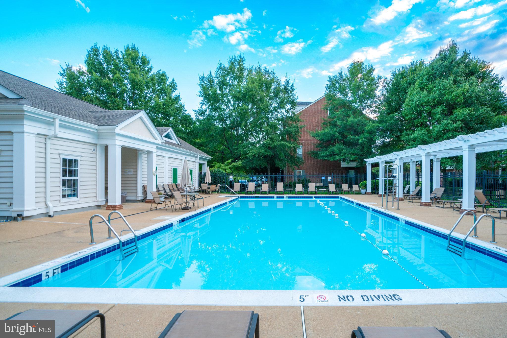 736 Catts Tavern DRIVE