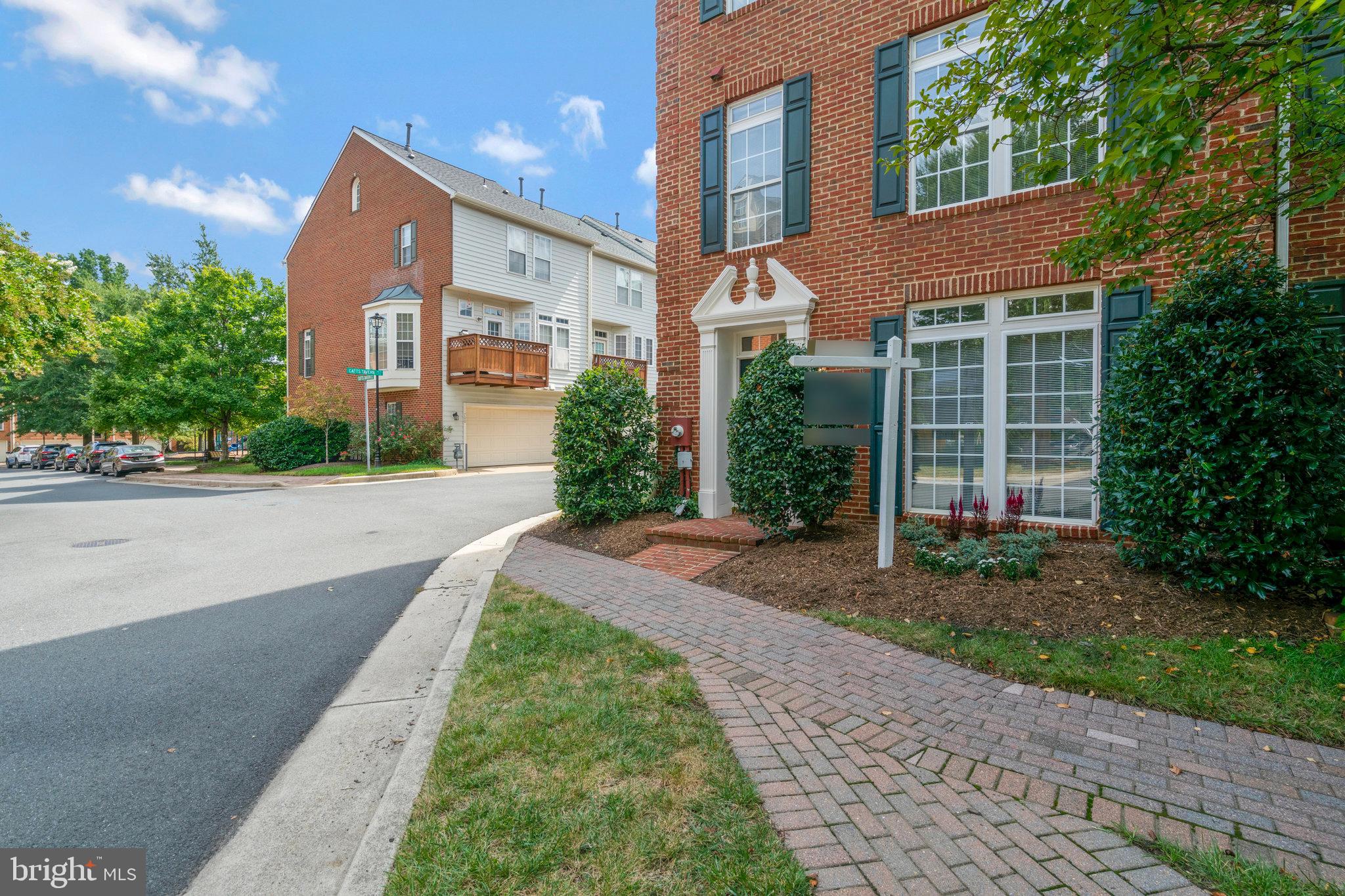 736 Catts Tavern DRIVE