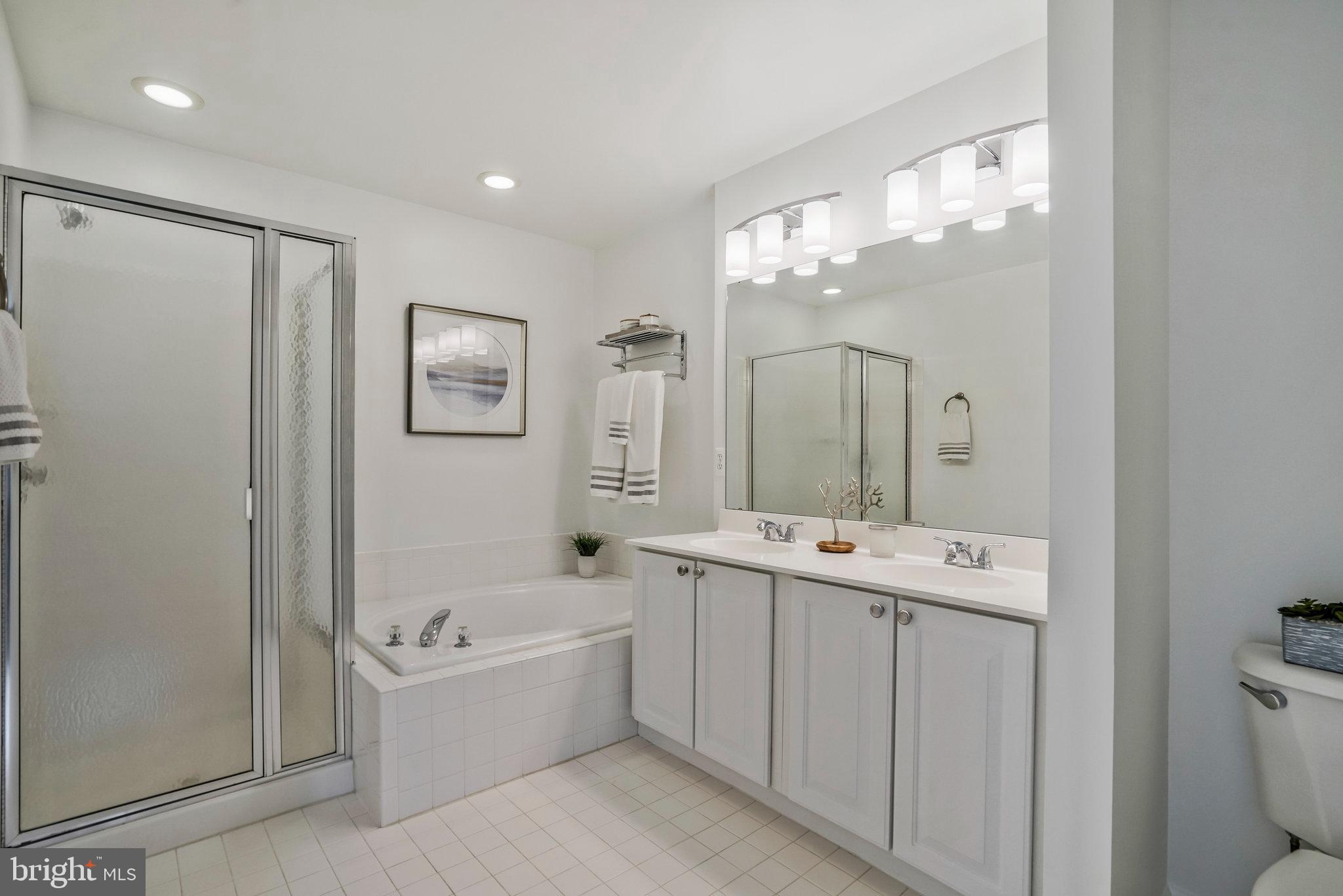 736 Catts Tavern DRIVE