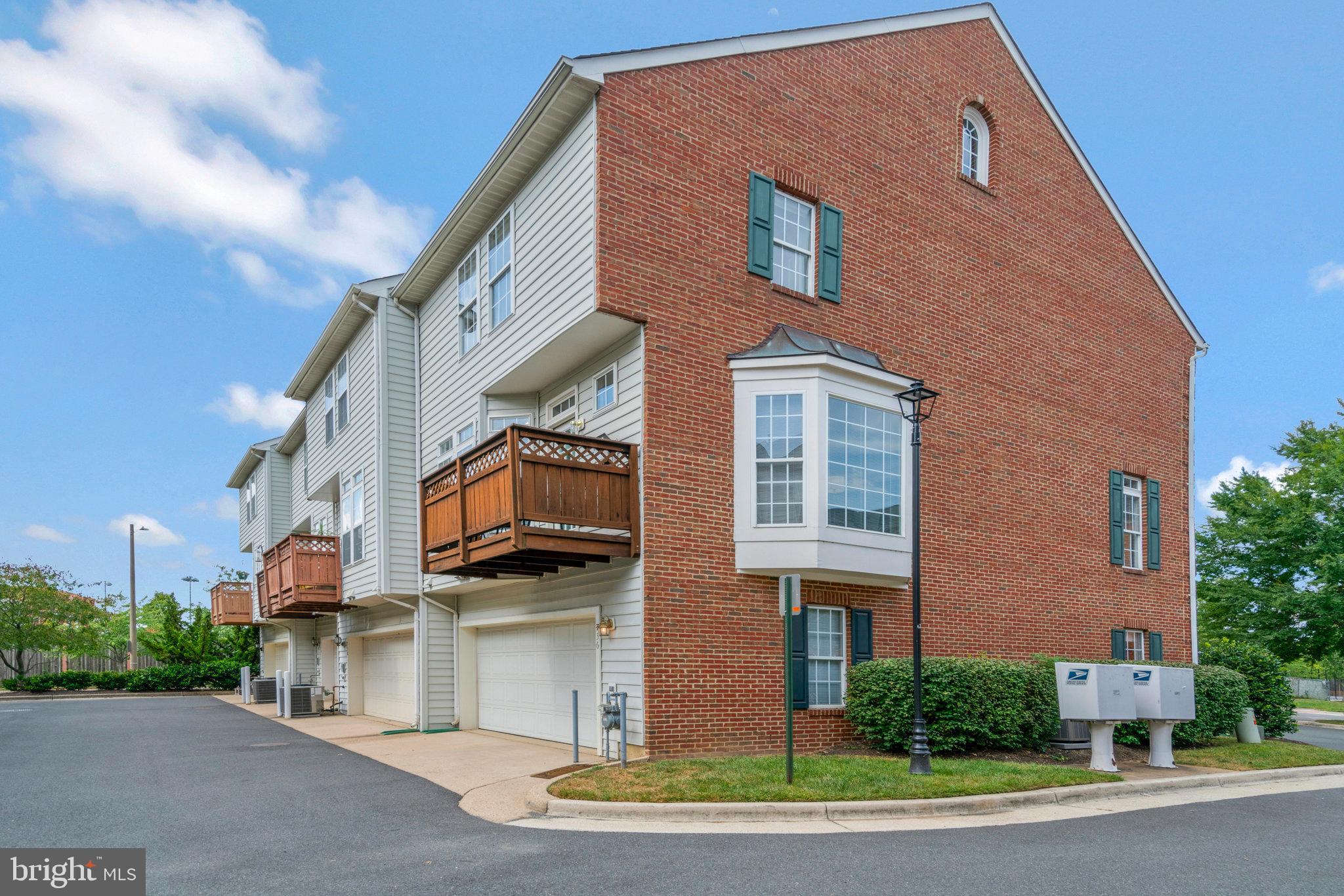 736 Catts Tavern DRIVE
