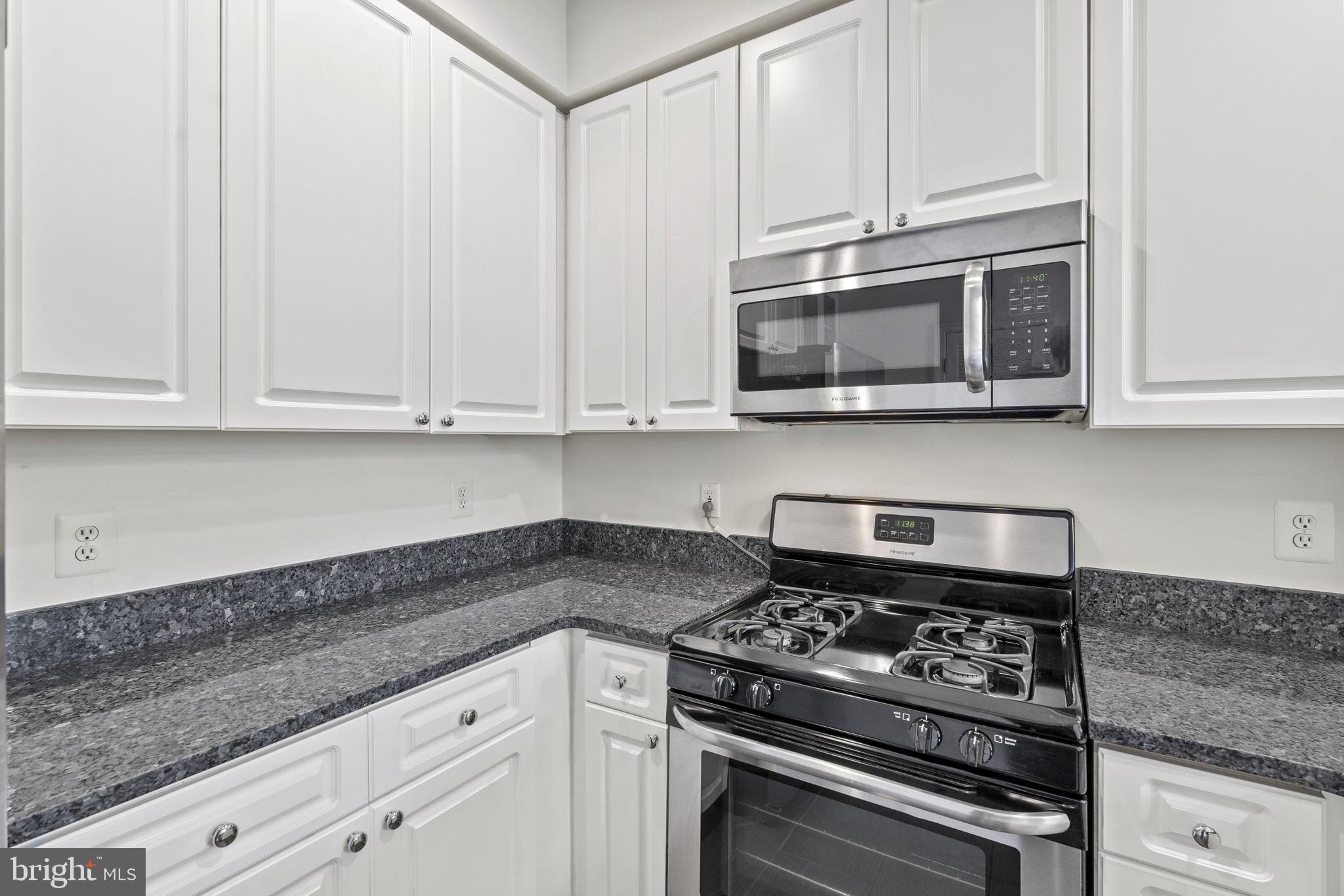 4669 Lawton WAY Unit: 103
