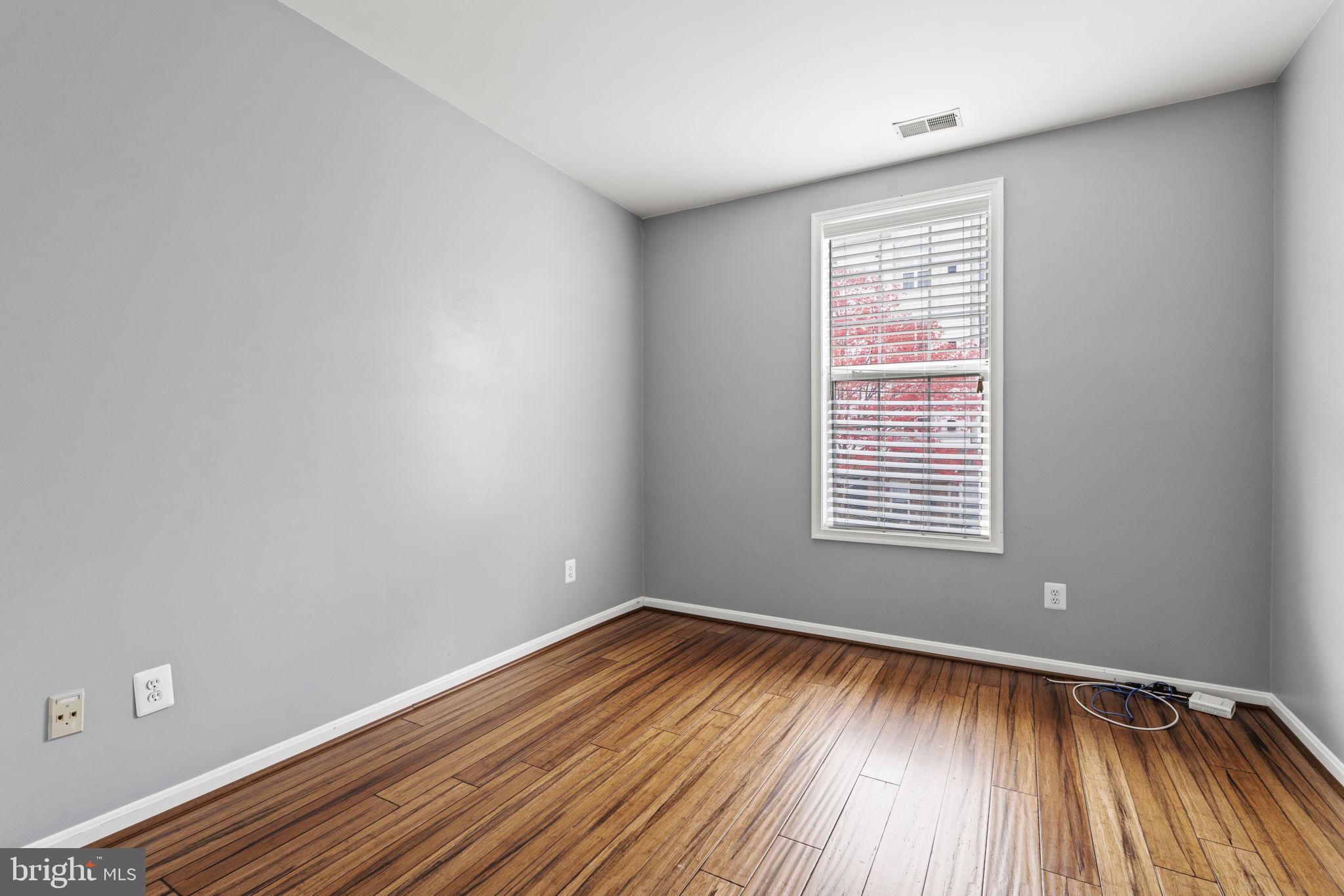 4669 Lawton WAY Unit: 103