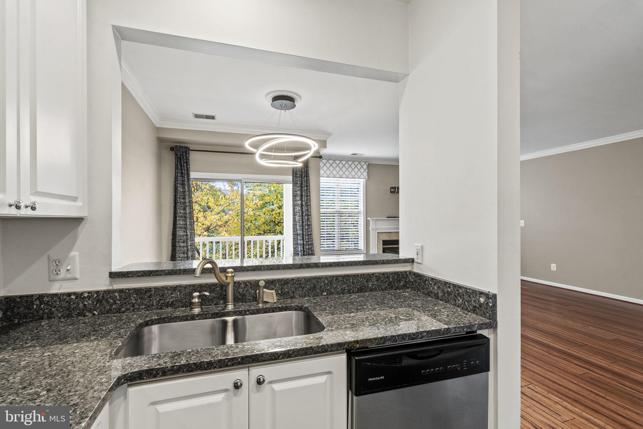 4669 Lawton WAY Unit: 103