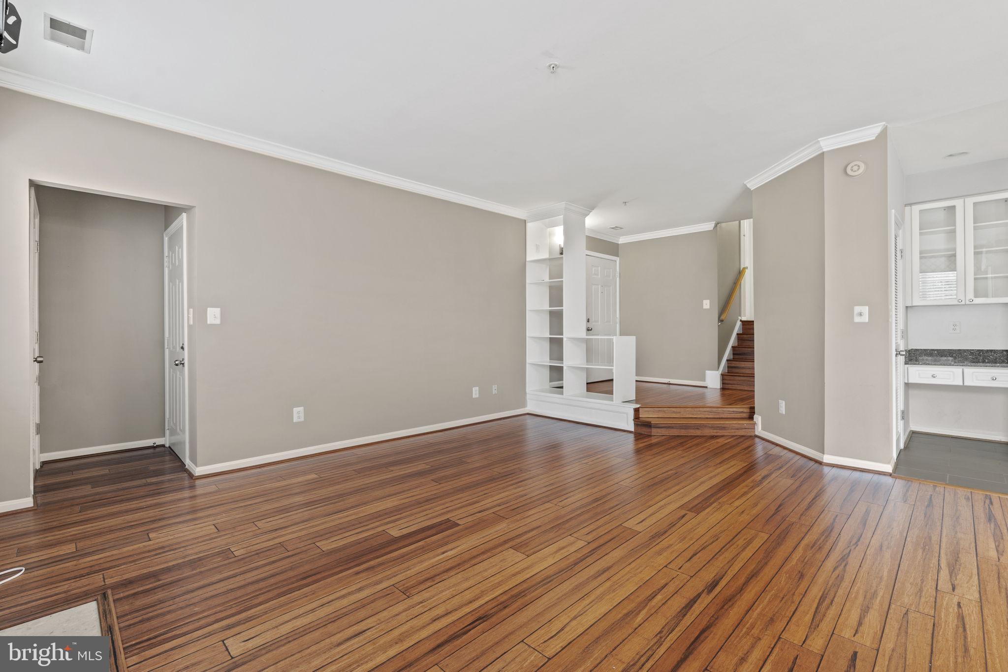 4669 Lawton WAY Unit: 103