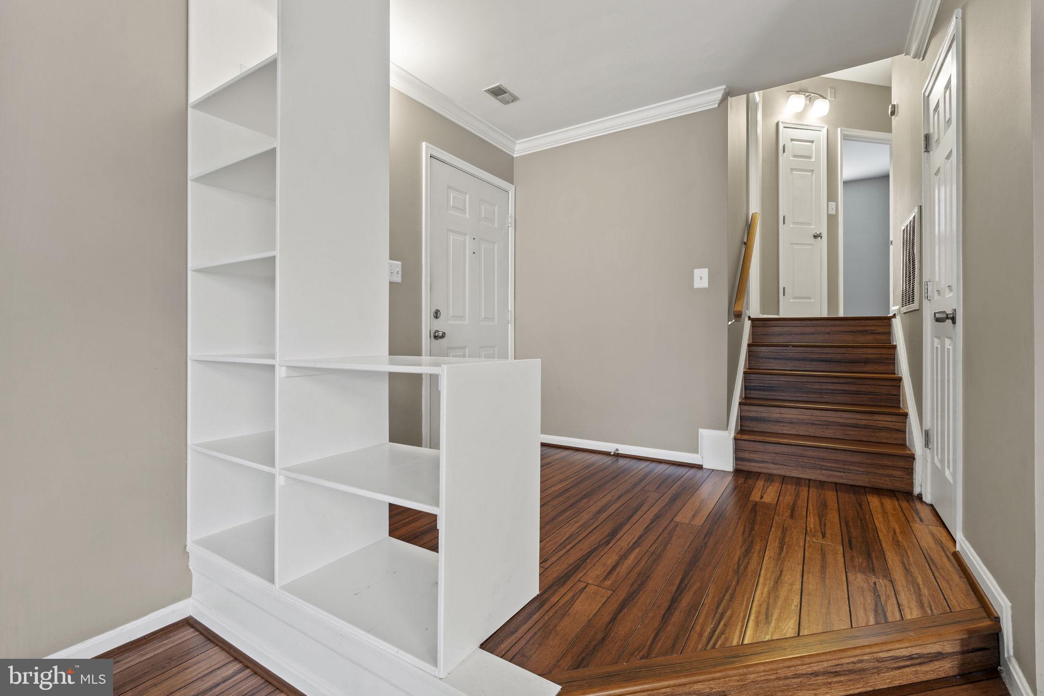 4669 Lawton WAY Unit: 103