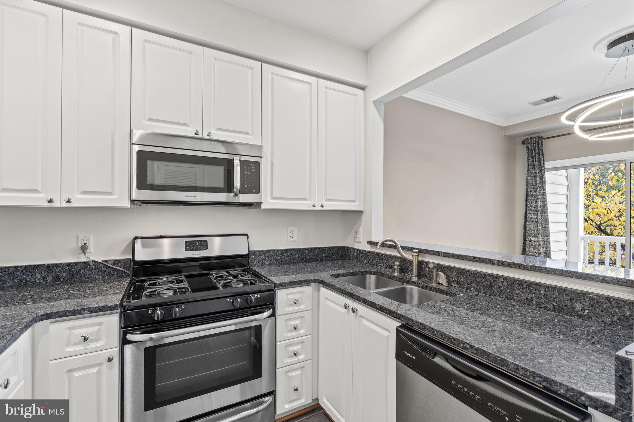 4669 Lawton WAY Unit: 103