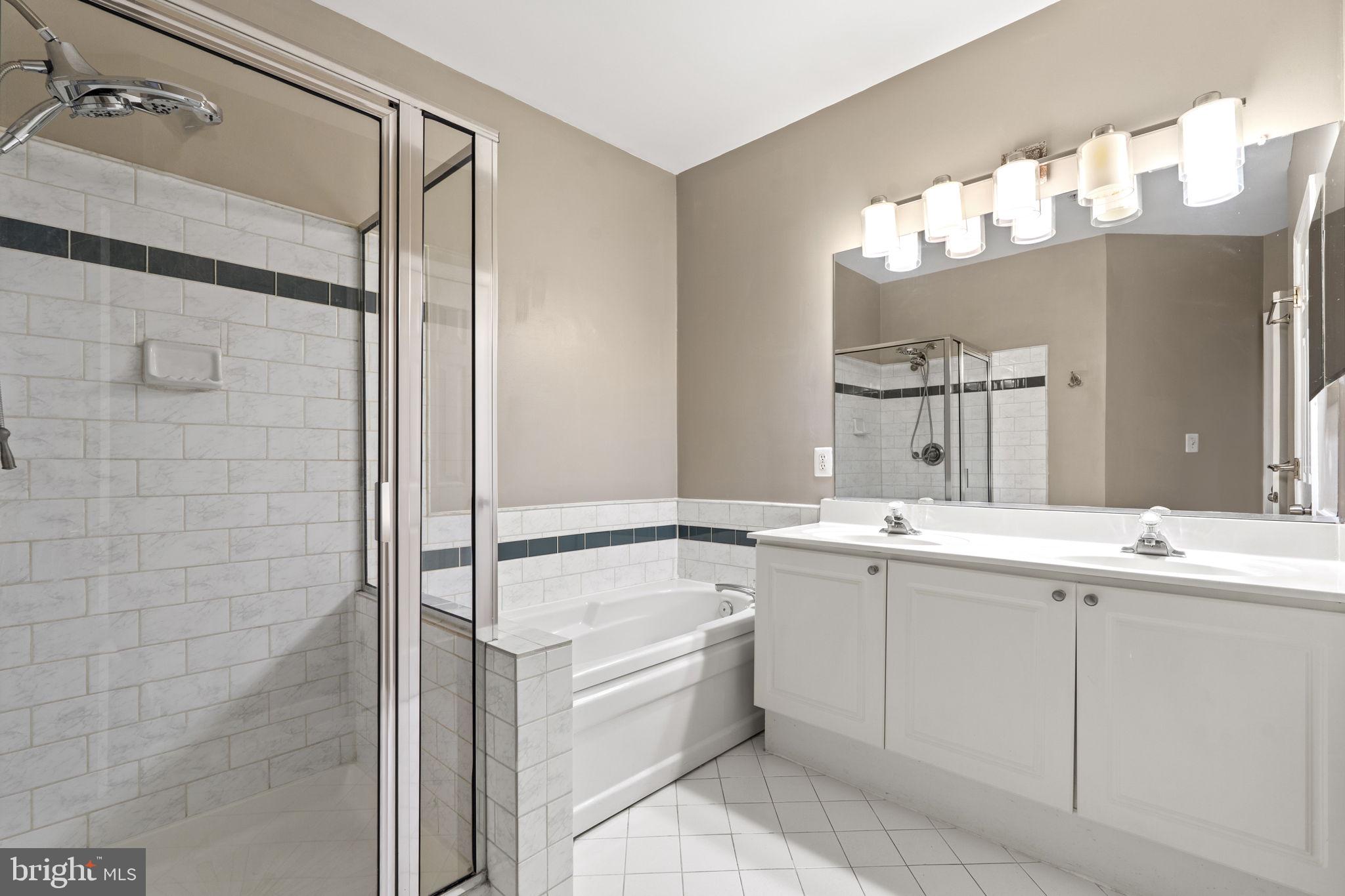 4669 Lawton WAY Unit: 103