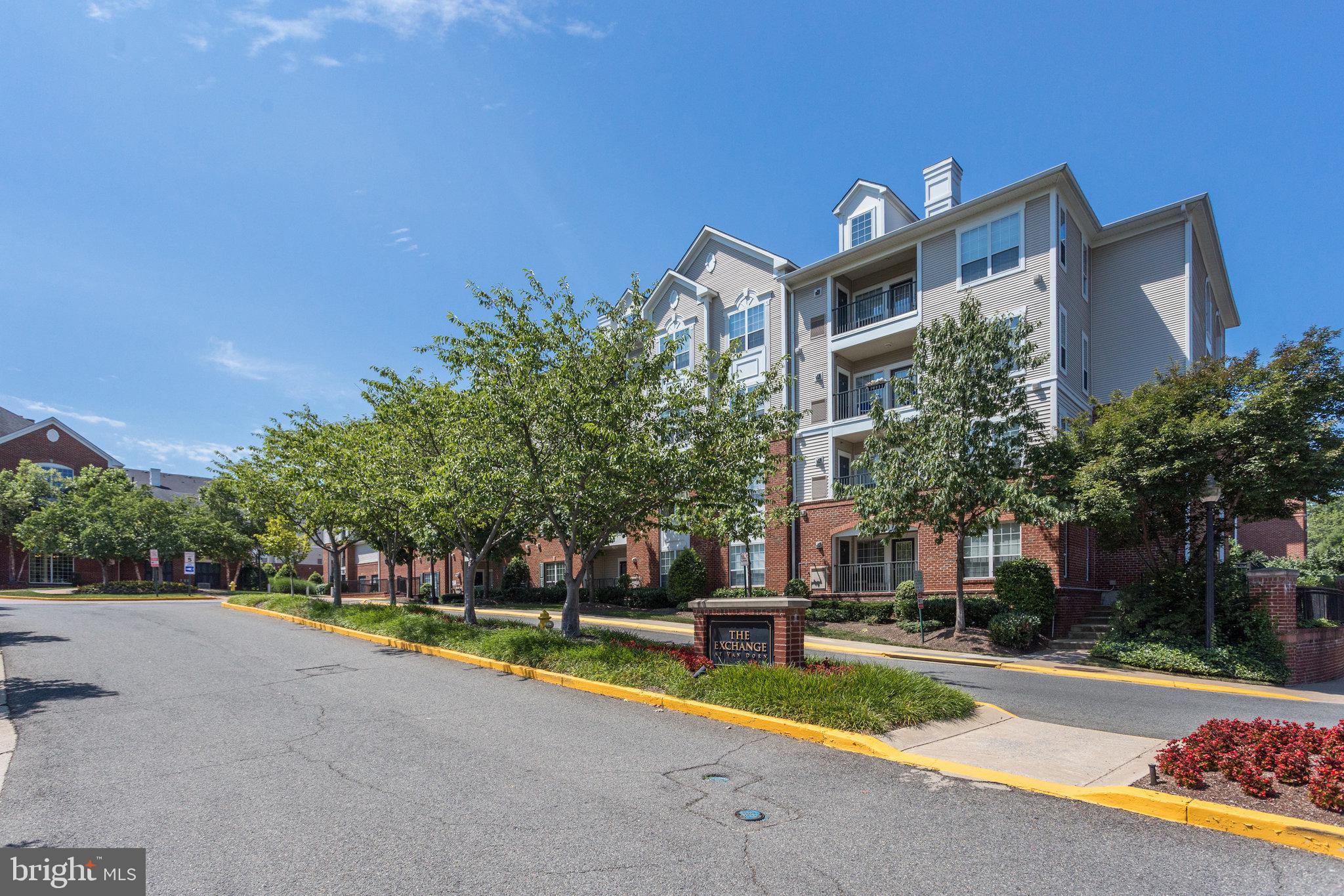 4870 Eisenhower AVENUE Unit: 205