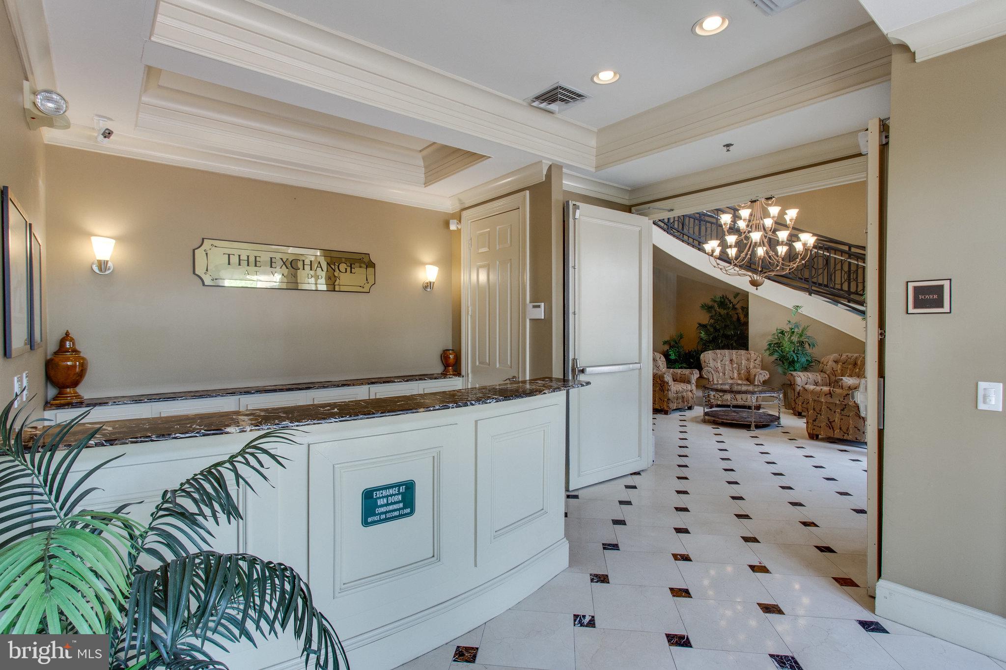 4870 Eisenhower AVENUE Unit: 205