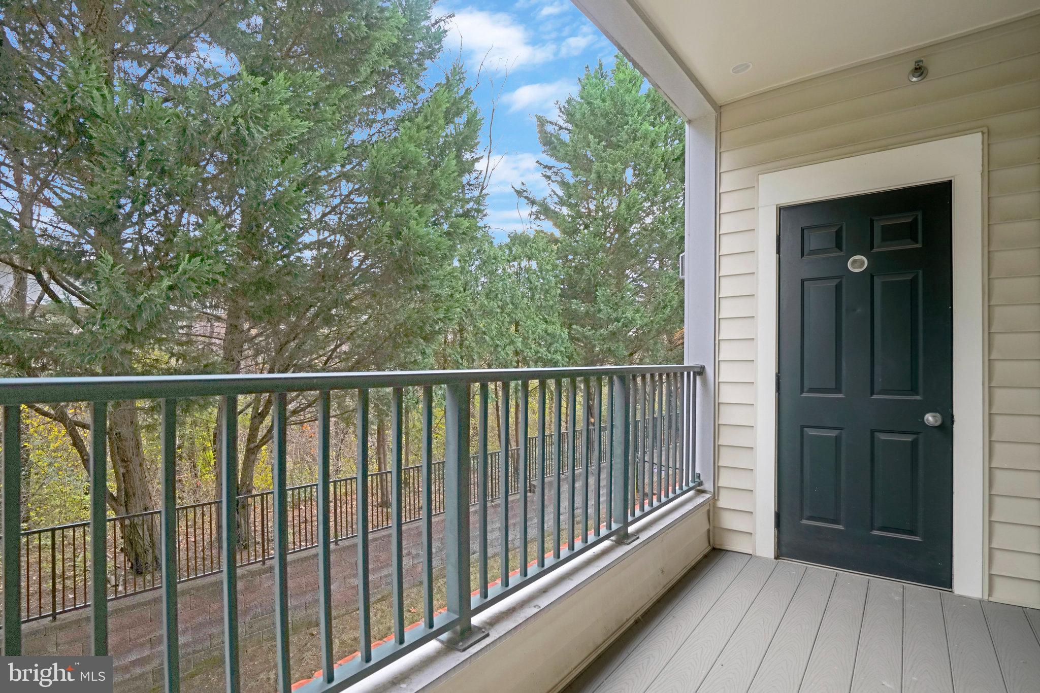 4870 Eisenhower AVENUE Unit: 205