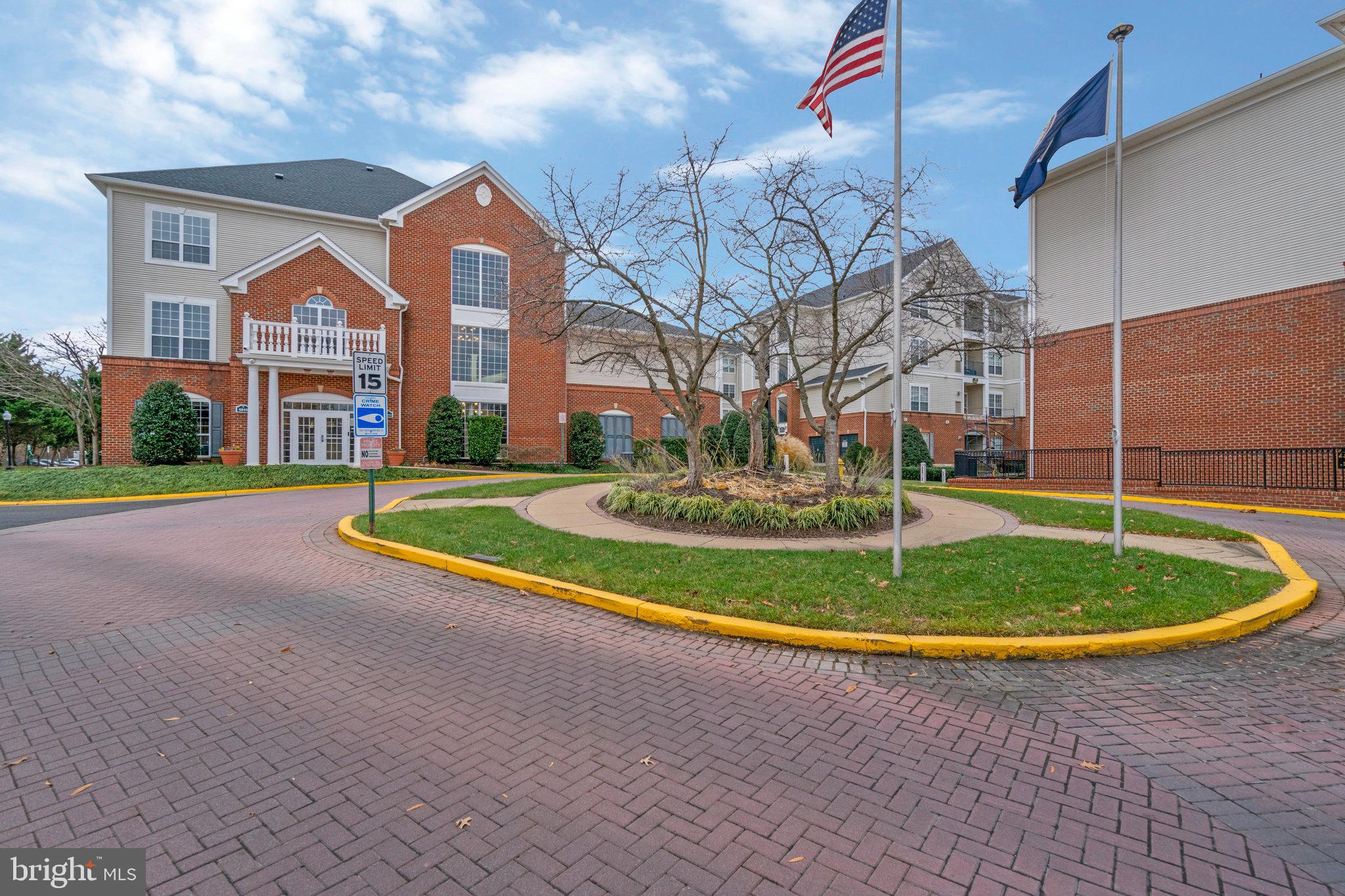 4870 Eisenhower AVENUE Unit: 205