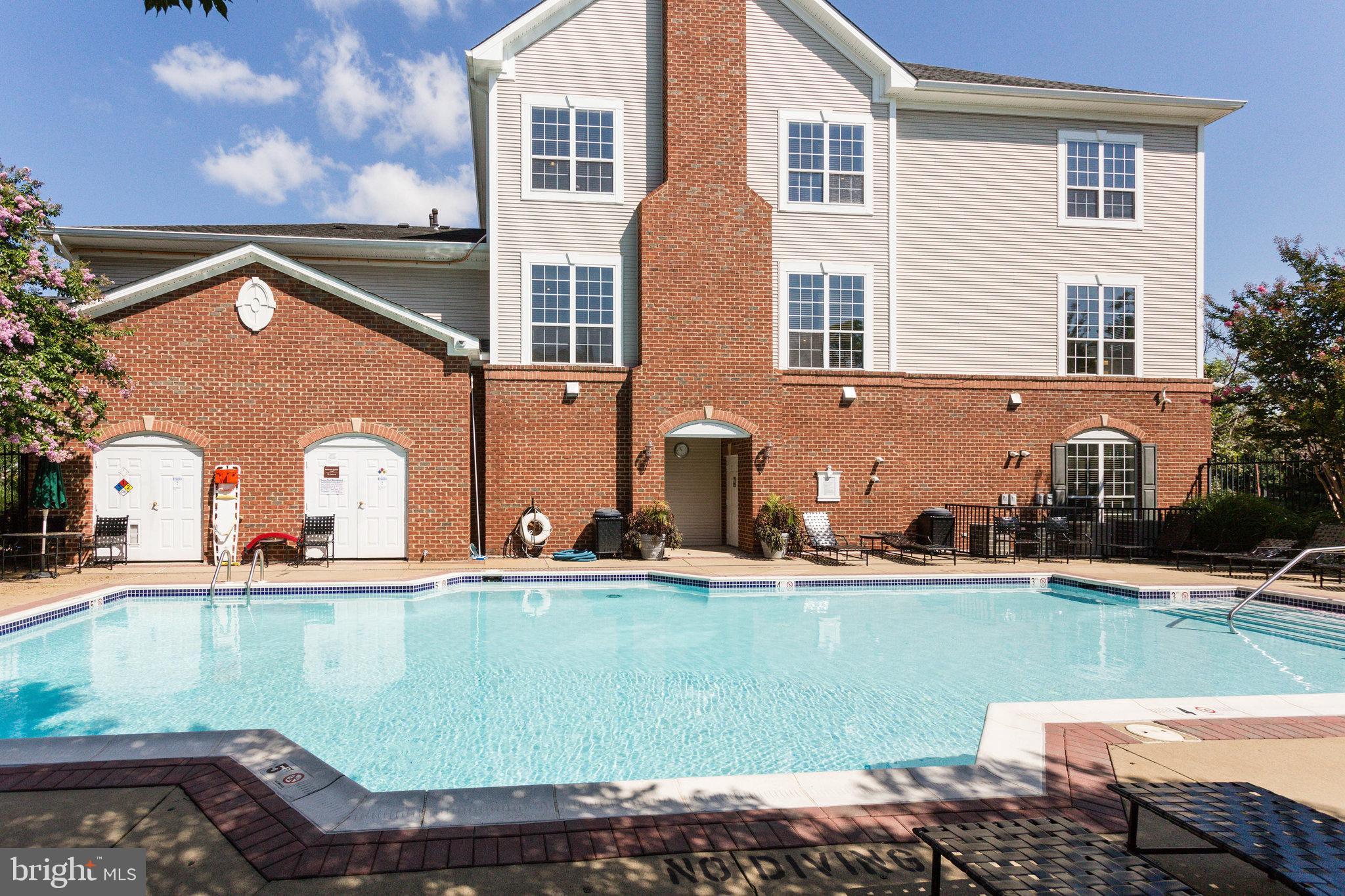4870 Eisenhower AVENUE Unit: 205