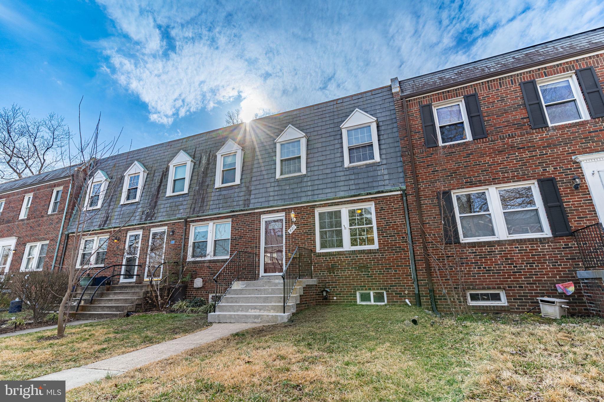 431 E Luray Ave