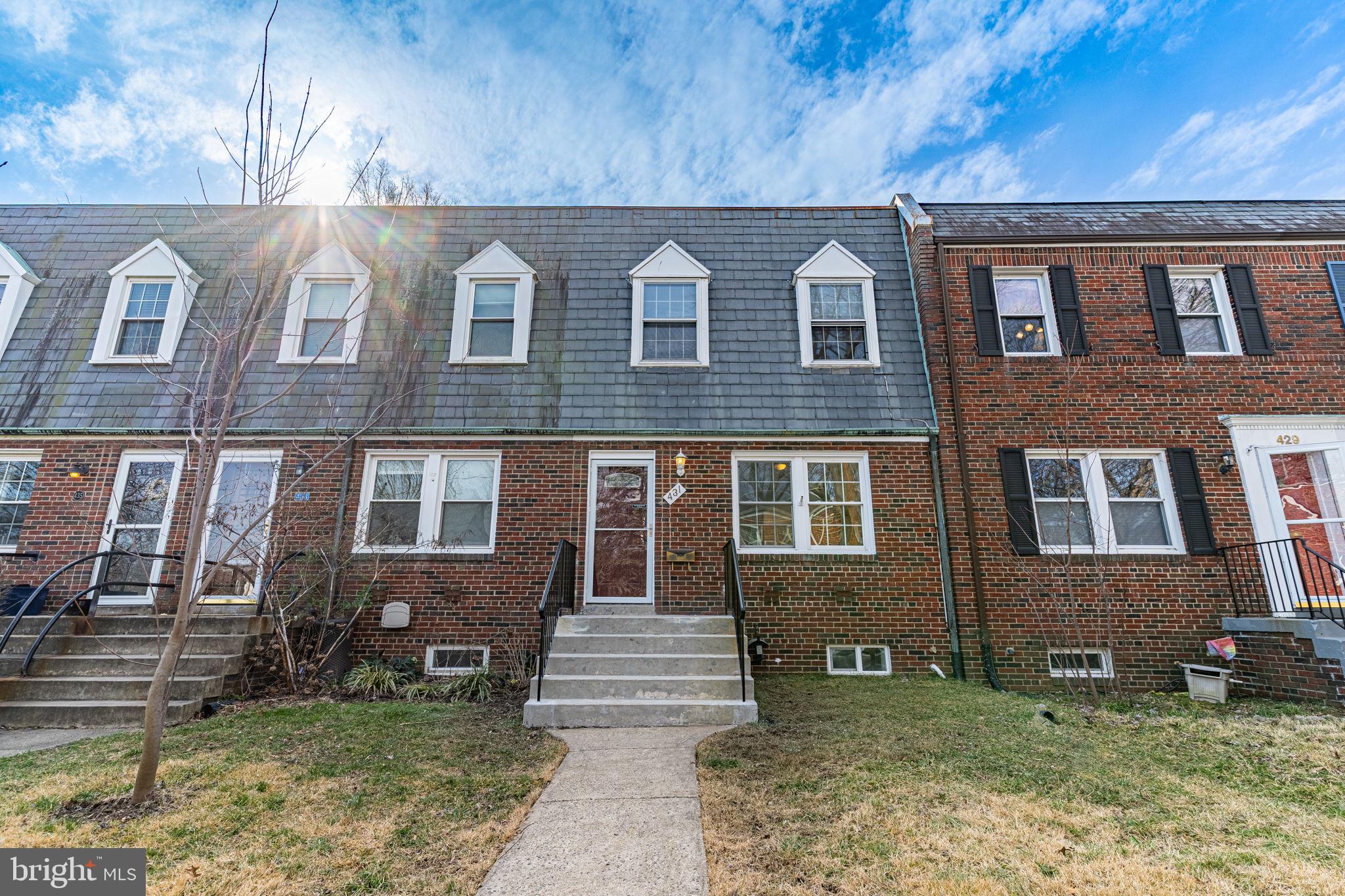 431 E Luray Ave