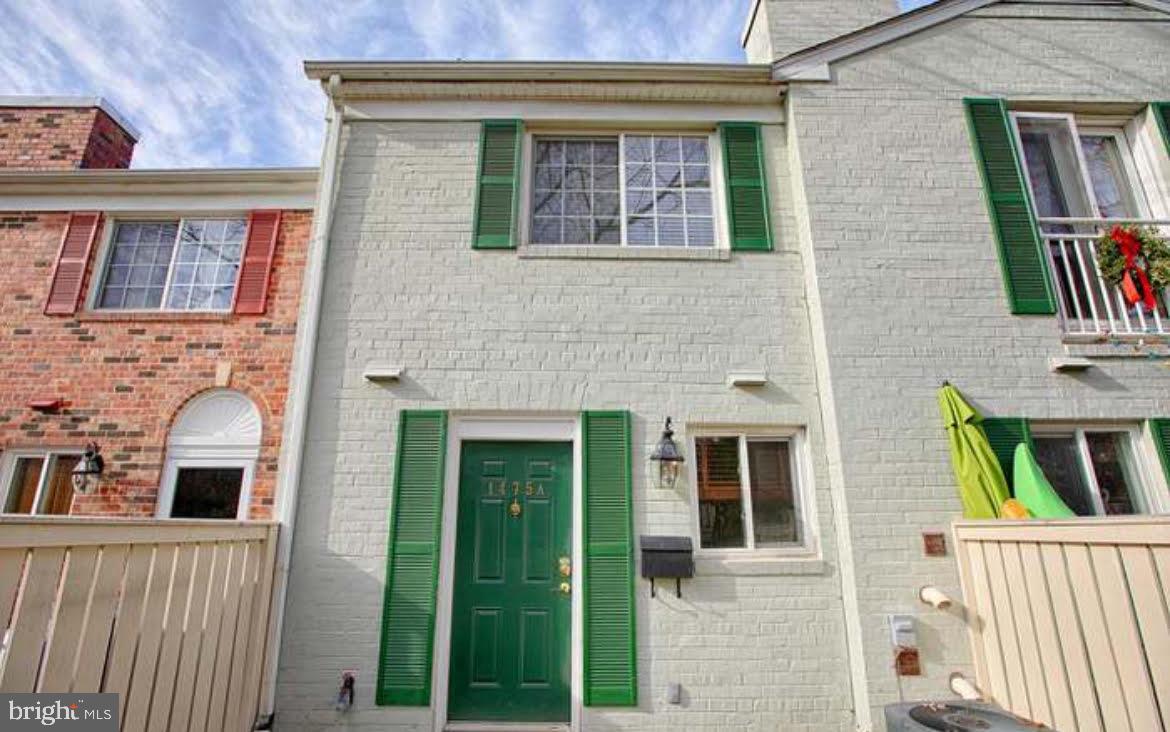 1475-A N van Dorn St