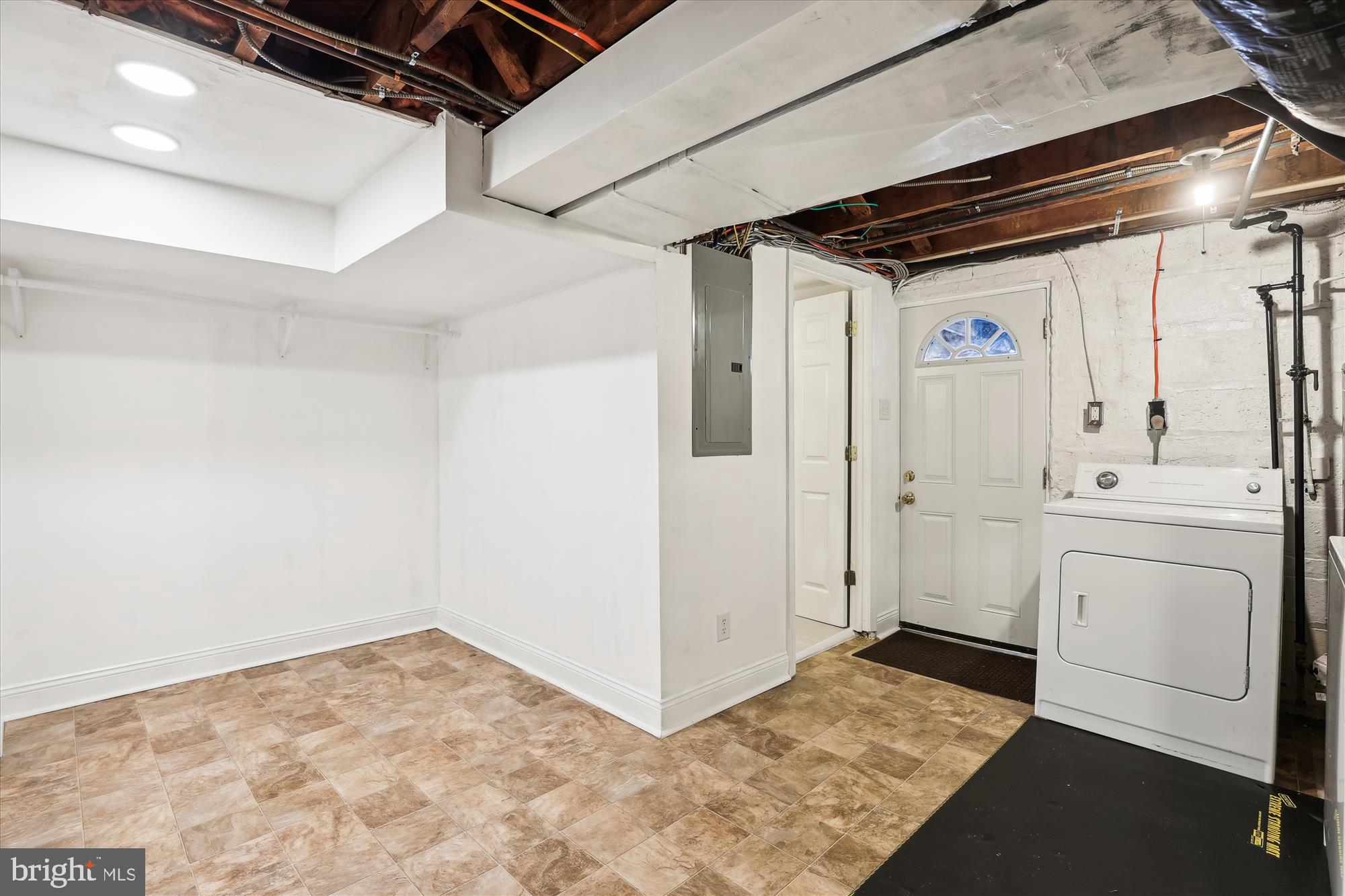 226 LYNHAVEN DRIVE